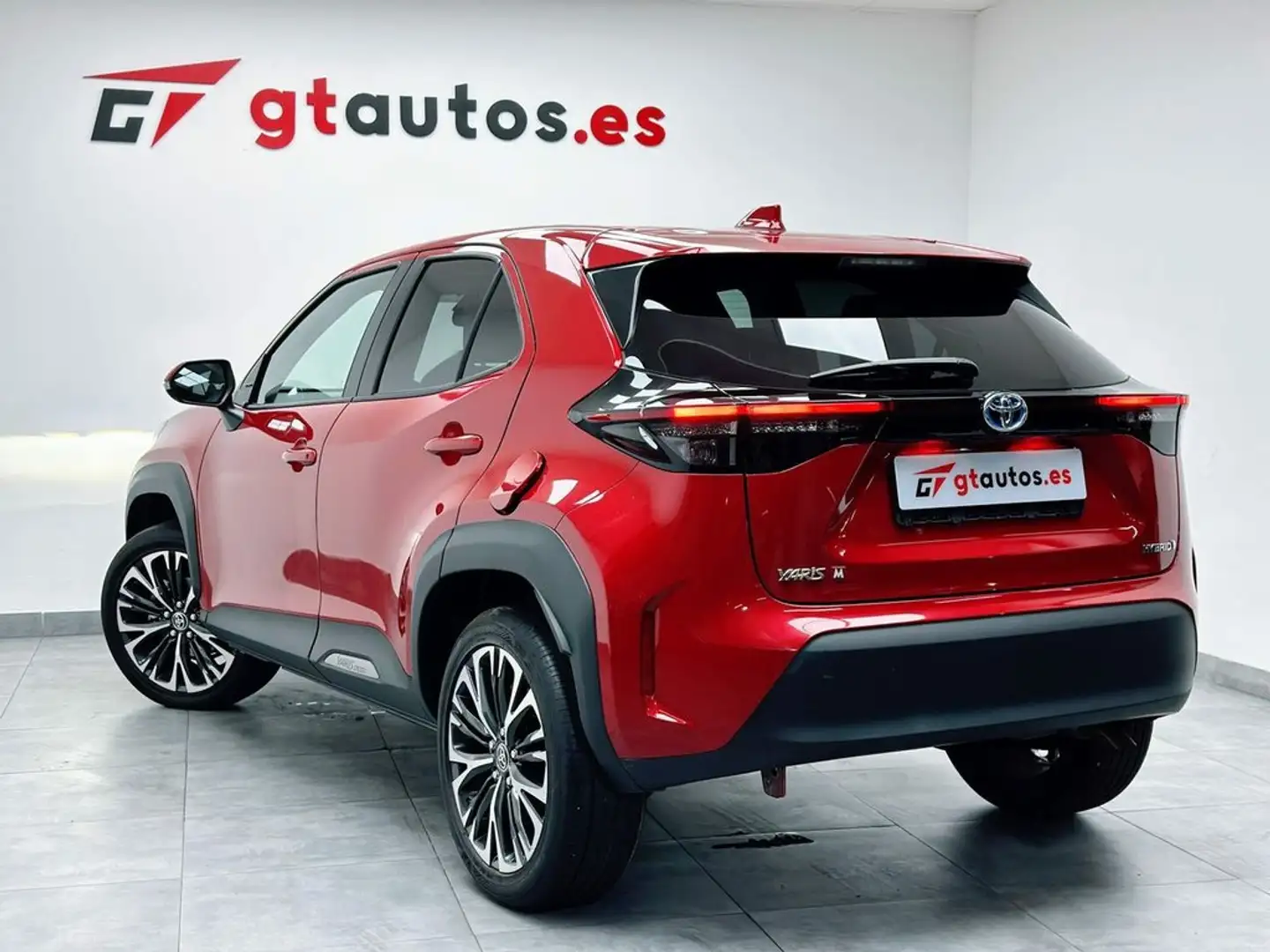 Toyota Yaris Cross 1.5 Hybrid 2WD Style 116CV Rojo - 2