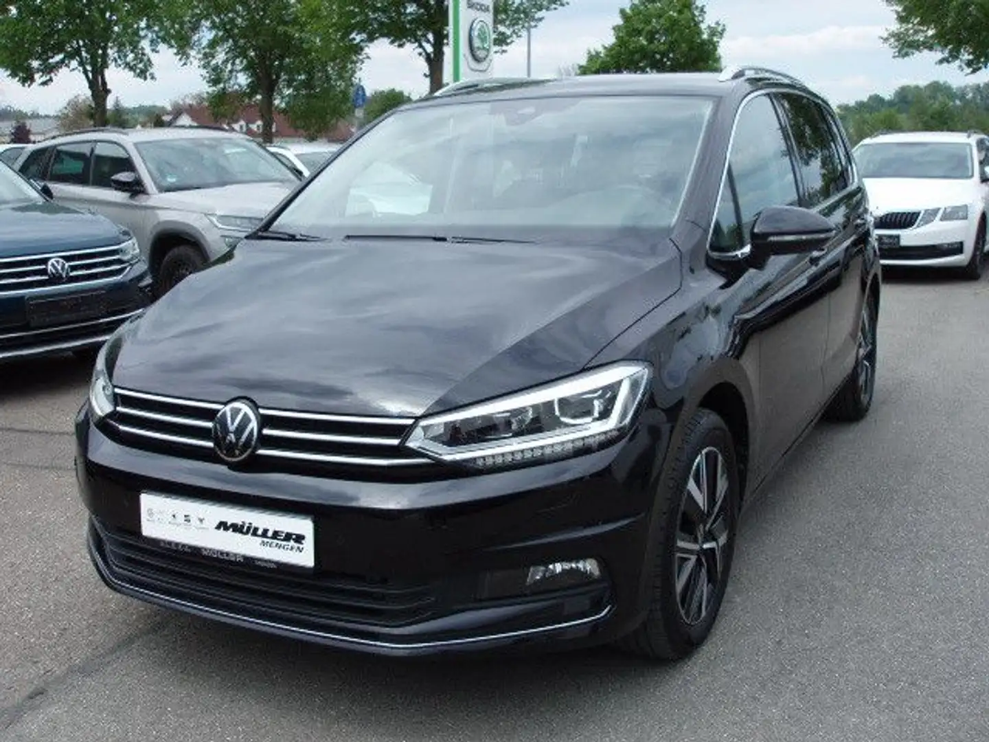 Volkswagen Touran Highline 1,5 TSI DSG BMT 7-SITZE/AHK/NAVI Fekete - 2
