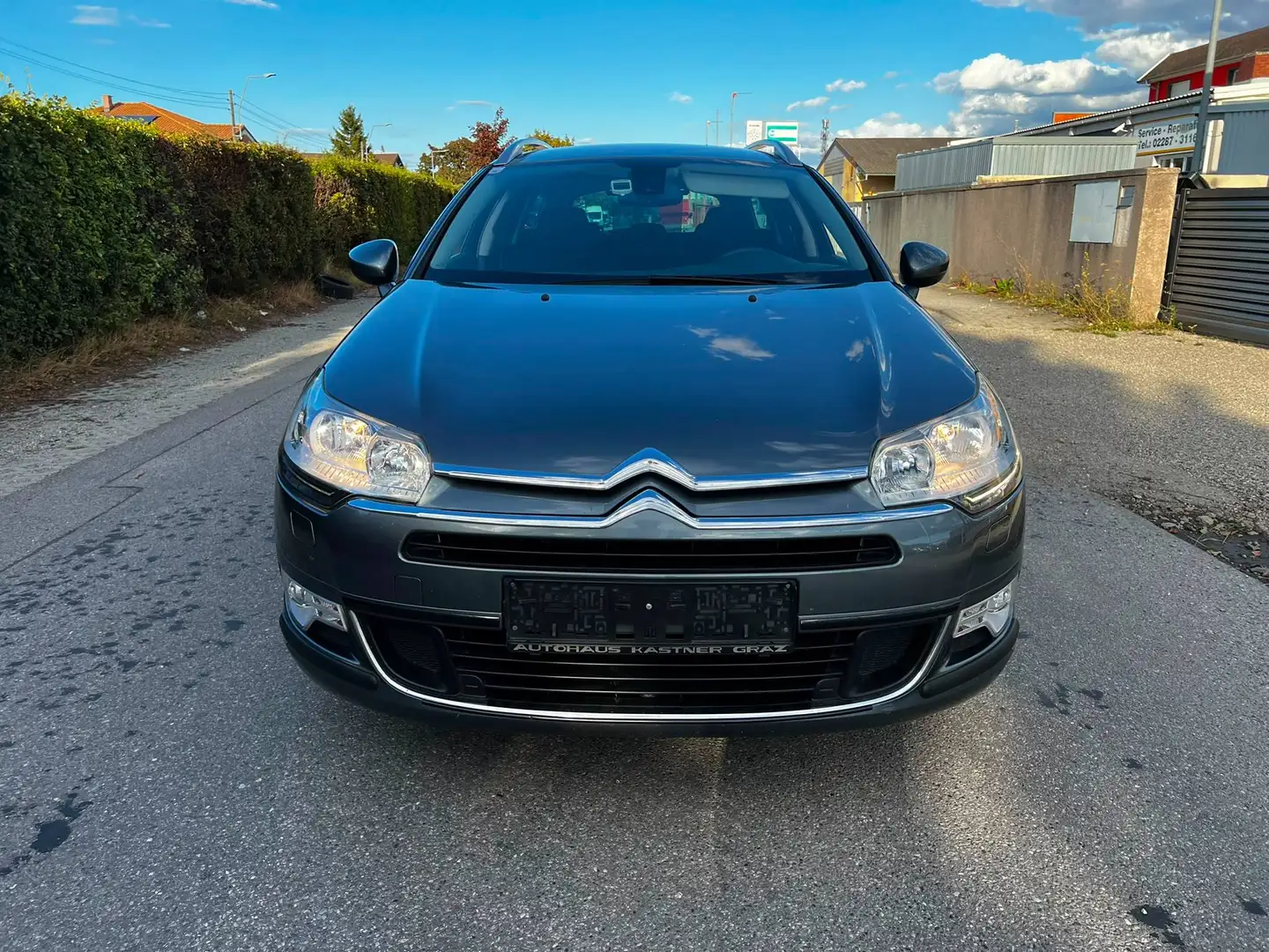 Citroen C5 1,6 HDI Automatik Exklusive Grau - 2