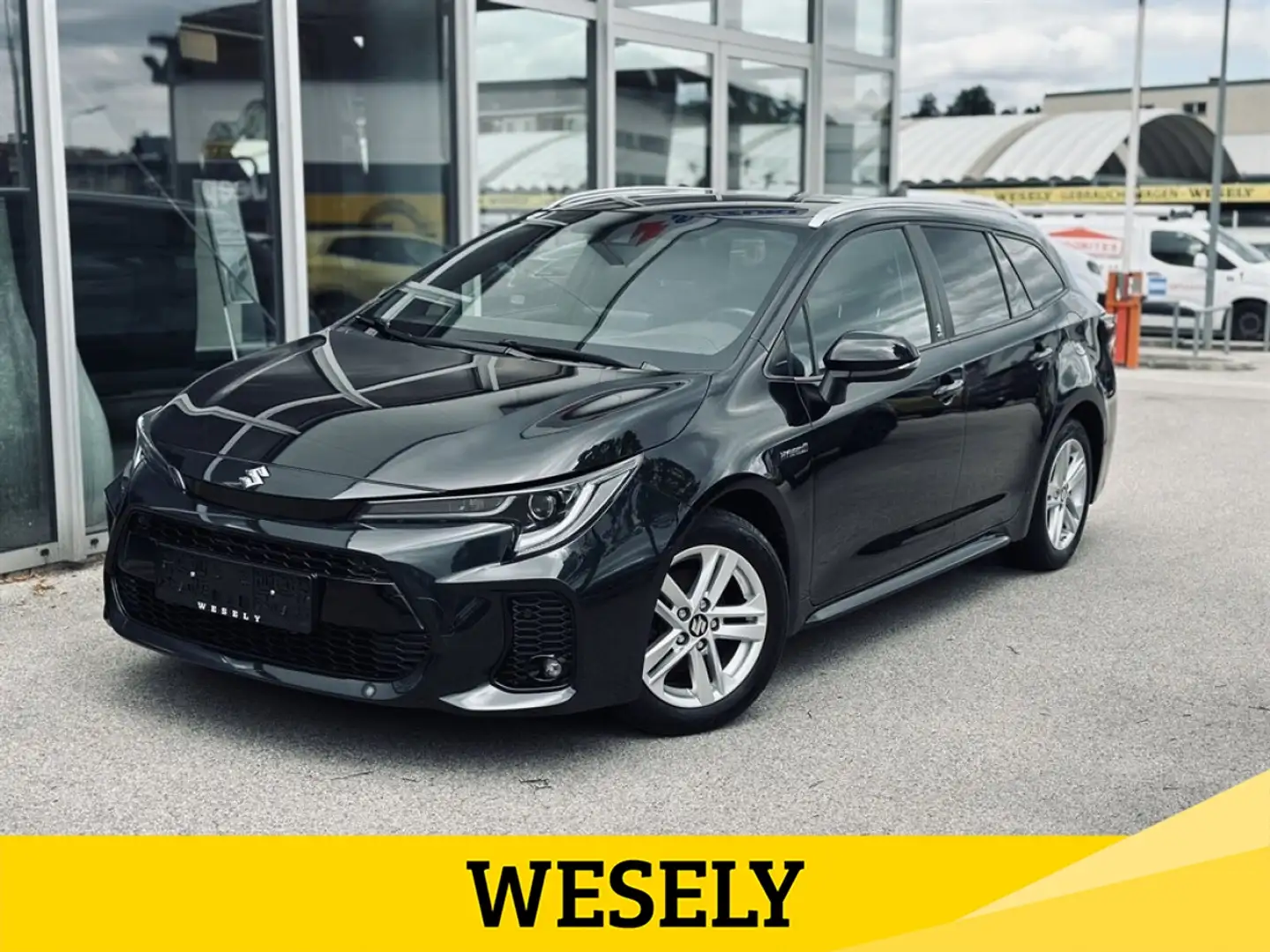 Suzuki Swace 1,8 HEV E-CVT Flash Schwarz - 1