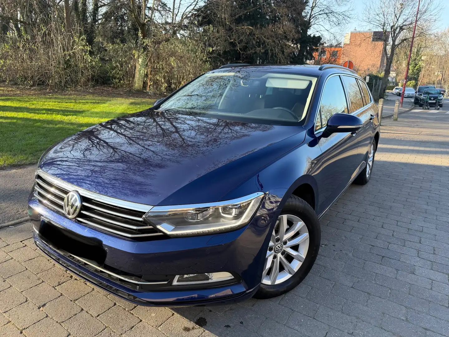 Volkswagen Passat Variant 1.6 CR TDi Highline BMT Blau - 1