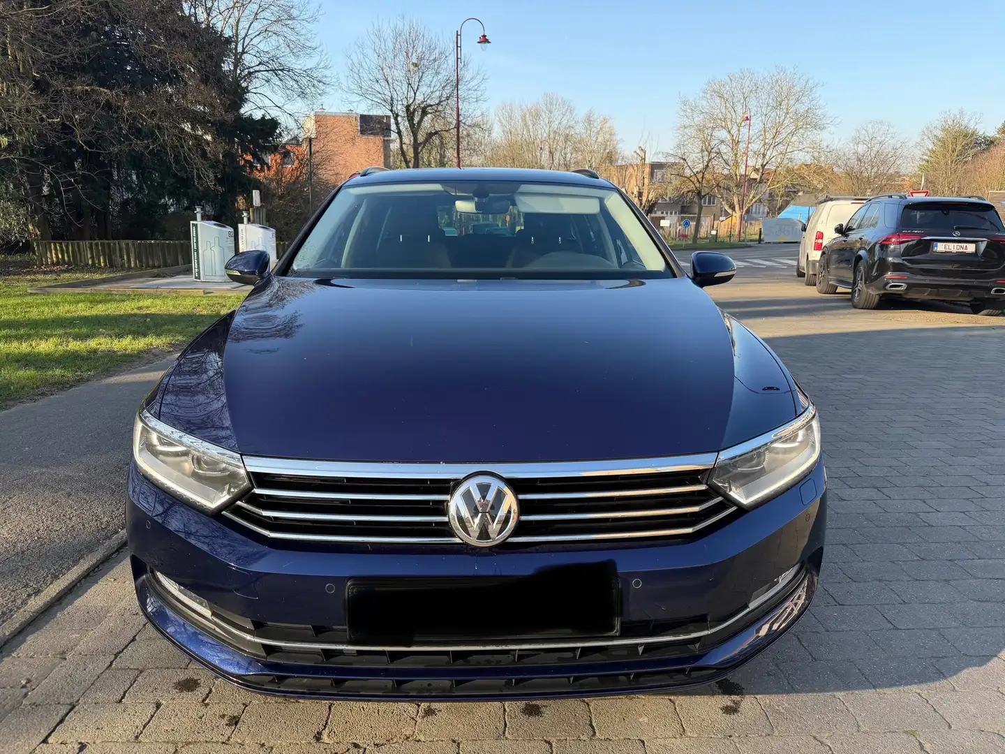 Volkswagen Passat Variant 1.6 CR TDi Highline BMT Blau - 2