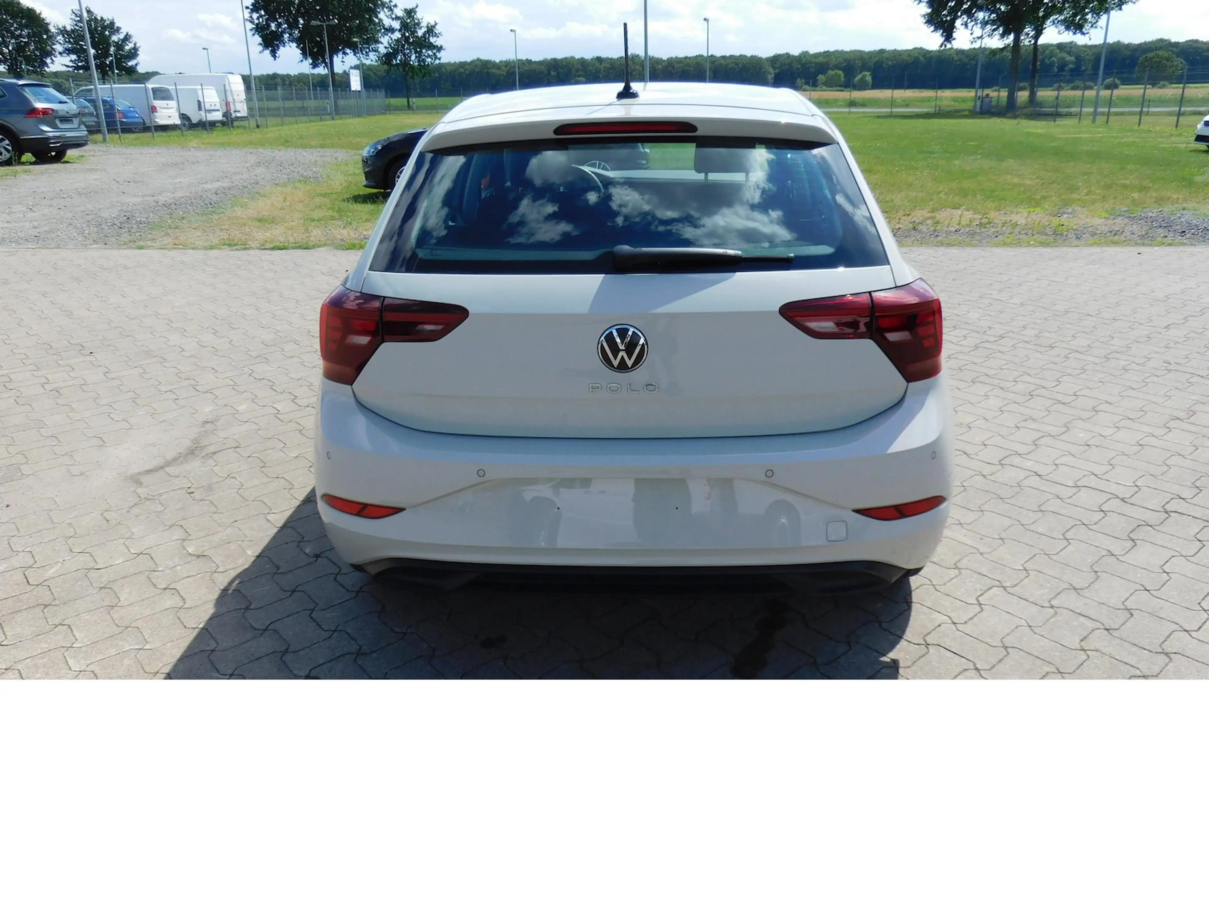 Volkswagen Polo 1.0 Life MPI BMT 4Trg Klima Navi LED — photo 4