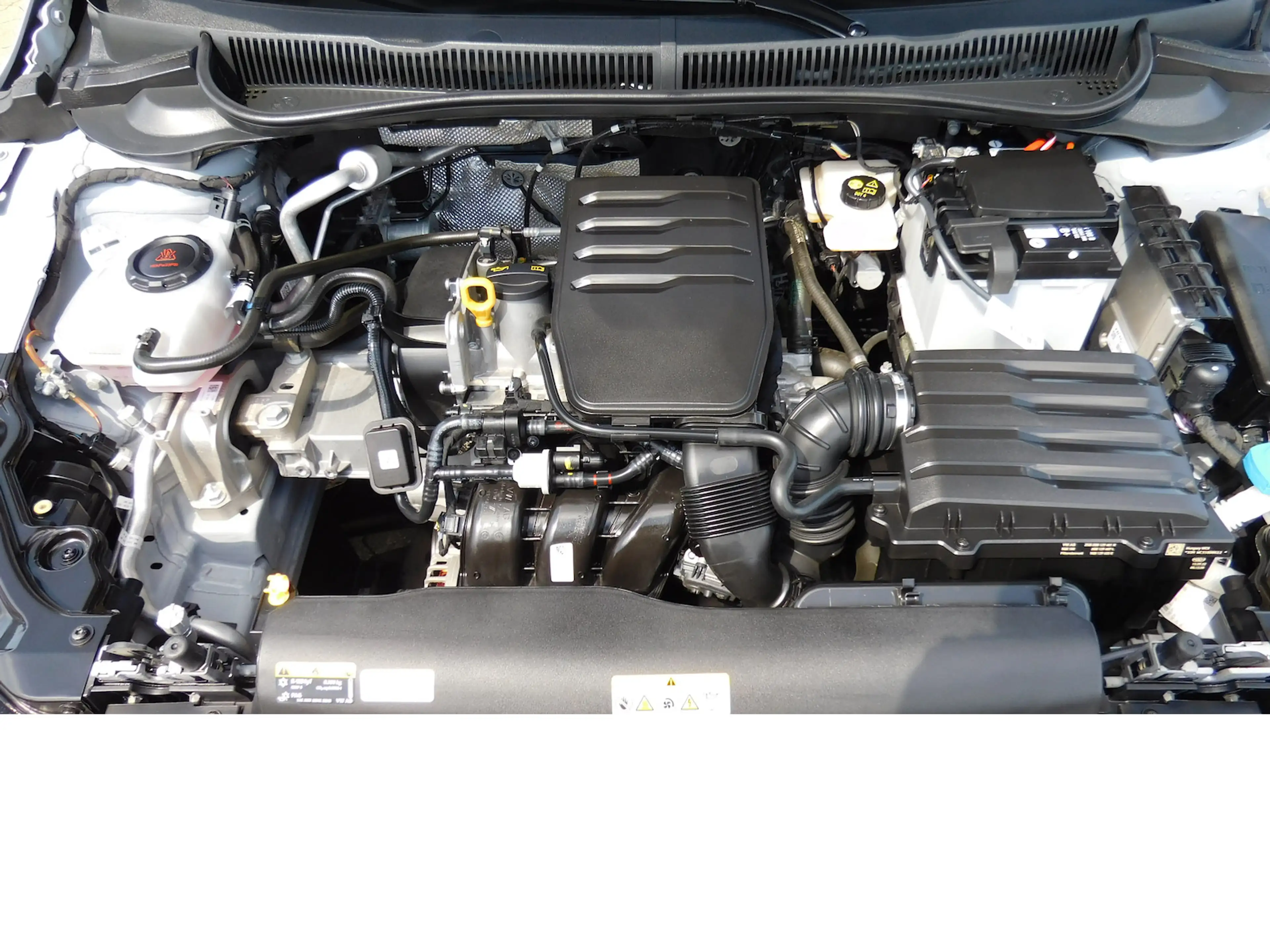 Volkswagen Polo 1.0 Life MPI BMT 4Trg Klima Navi LED — photo 14