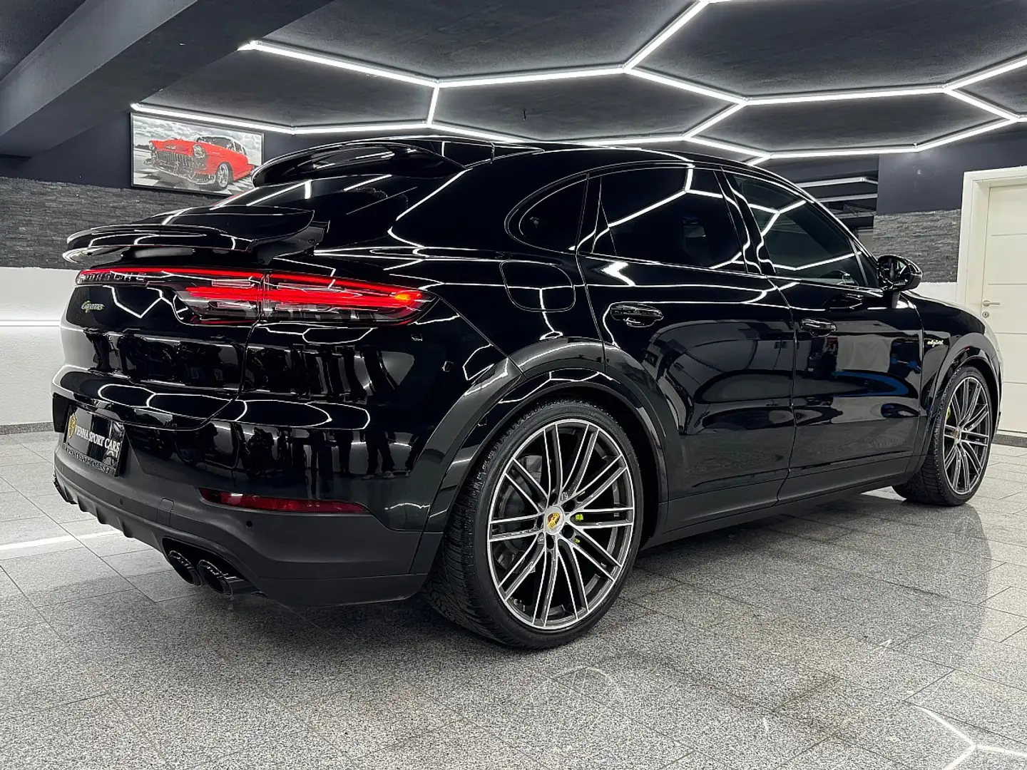 Porsche Cayenne Coupe E-Hybrid Aut.*Mega-Voll*Traum*Rot/Schwarz* Schwarz - 2