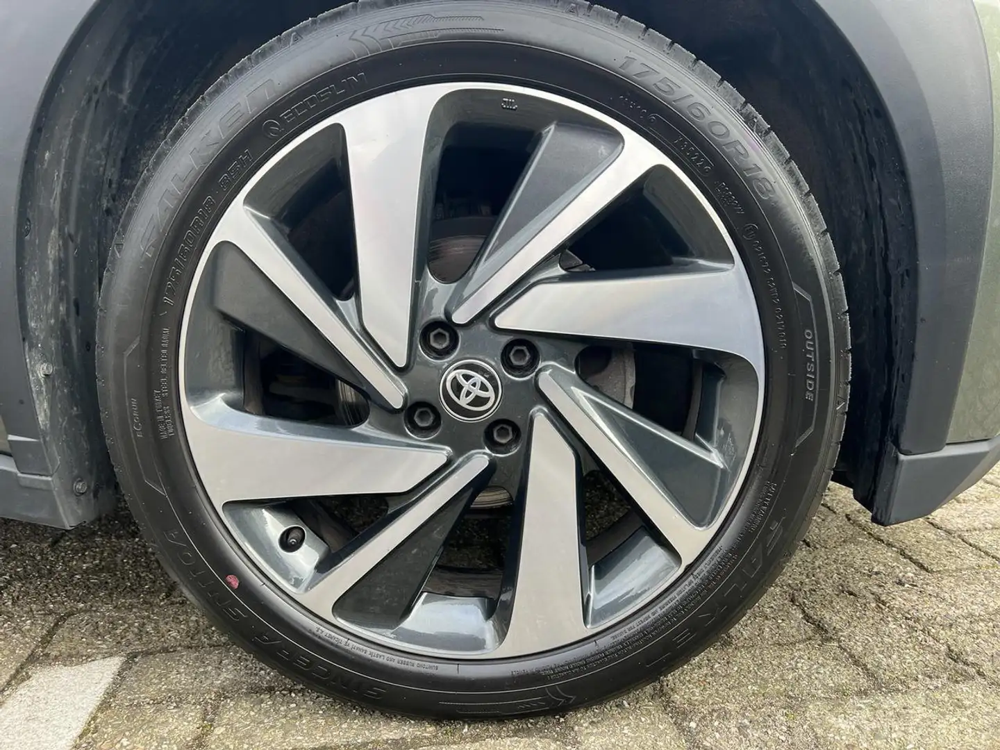 Toyota Aygo X 1.0 Envy 5-drs + FABRIEKSGARANTIE Groen - 2