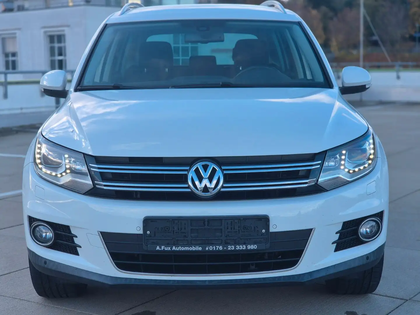 Volkswagen Tiguan 4Motion CUP XENON KAM NAVI SHZ PDC Weiß - 2