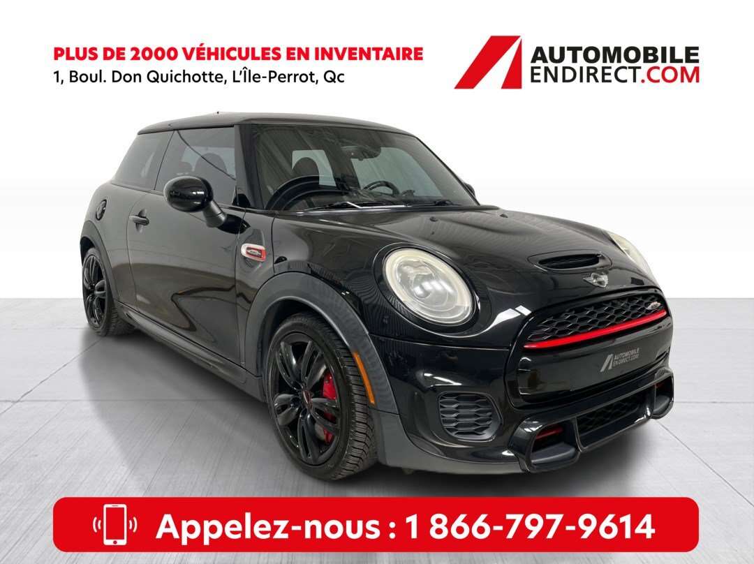 2017 MINI 3 Door John Cooper Works 2.0T Mags Toit Pano GPS Sièges C