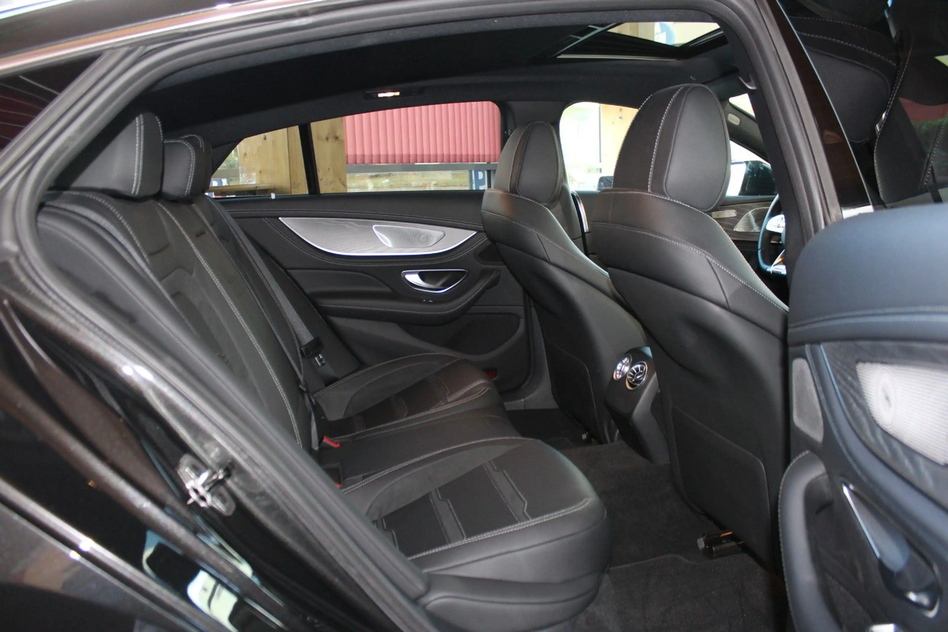 Mercedes-Benz AMG GT 43 4-M+ Distronic Burmester GSD 360° — photo 12