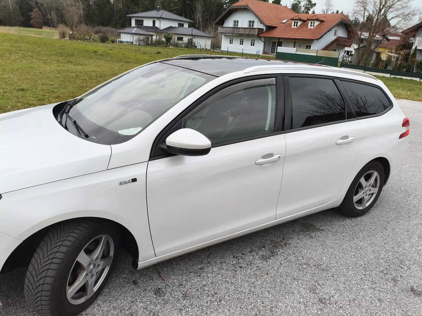 Peugeot 308 SW PureTech 130 Stop & Start Style - 2