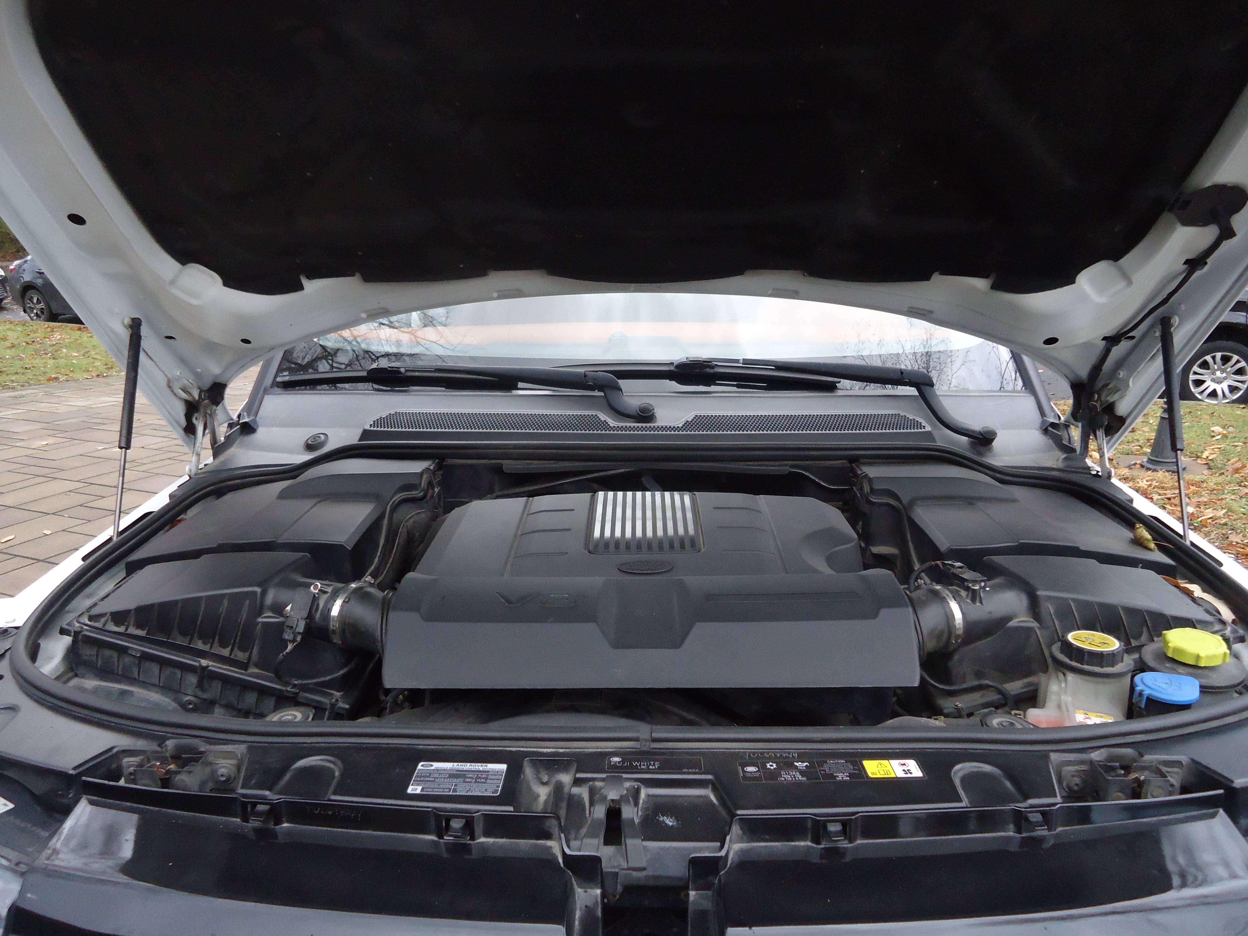2012 Land Rover Range Rover Sport HSE LUX alt 5