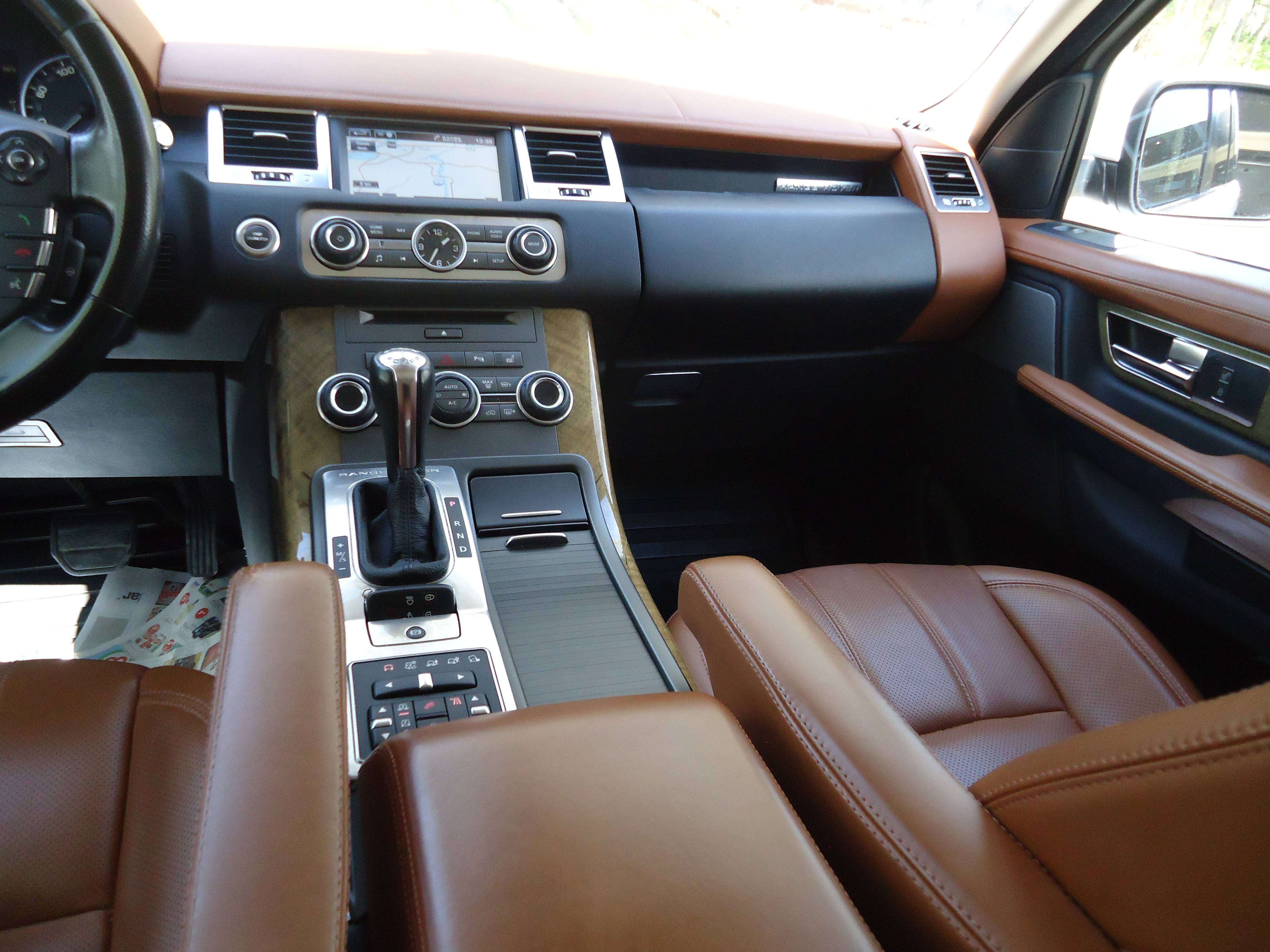 2012 Land Rover Range Rover Sport HSE LUX thumb 11