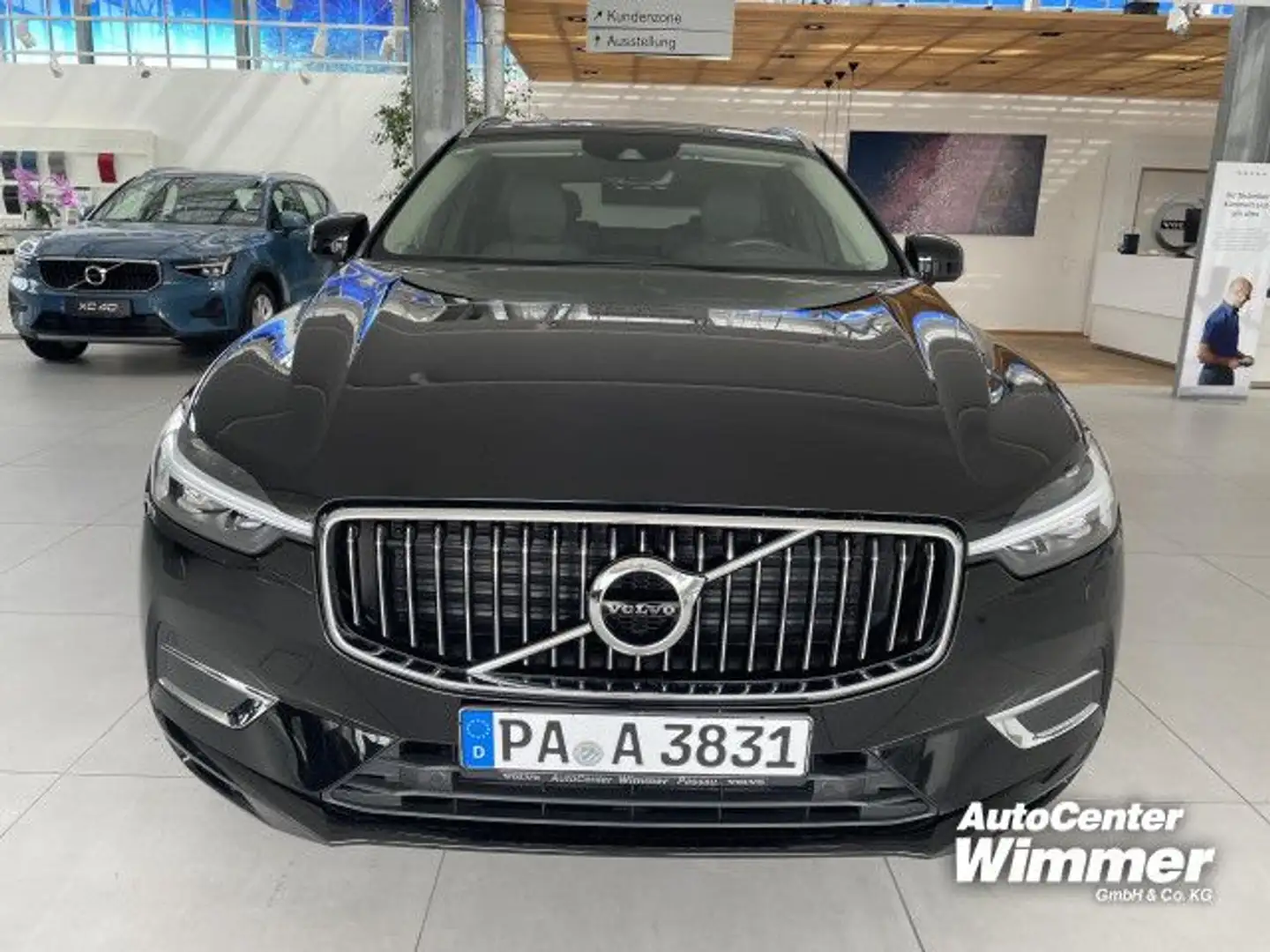 Volvo XC60 B4 D AWD Inscription IntelliPro+Xenium+Winter Schwarz - 2