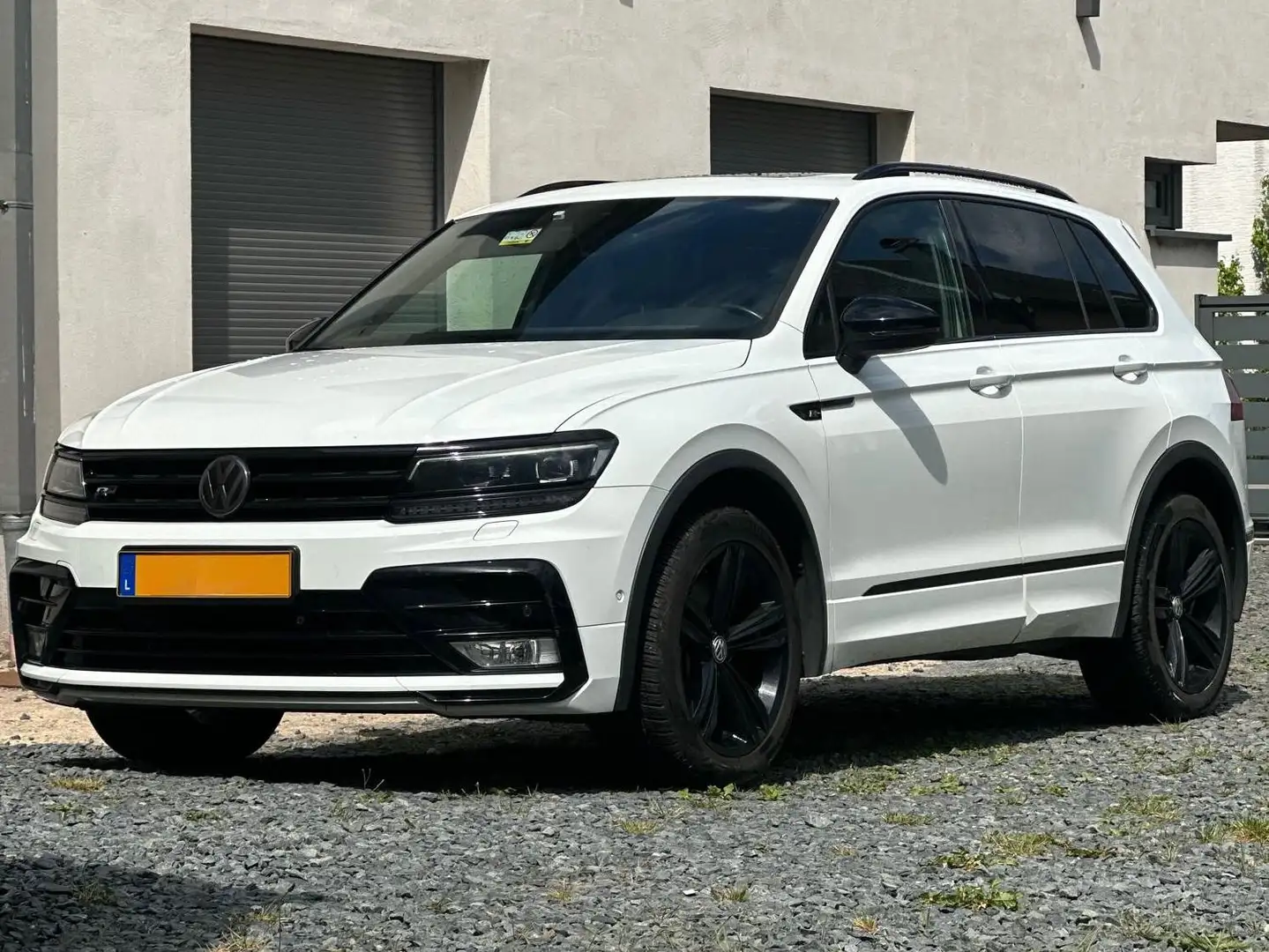 Volkswagen Tiguan Tiguan R-Line 2.0 BiTDI 4x4 | 239ch Blanc - 2
