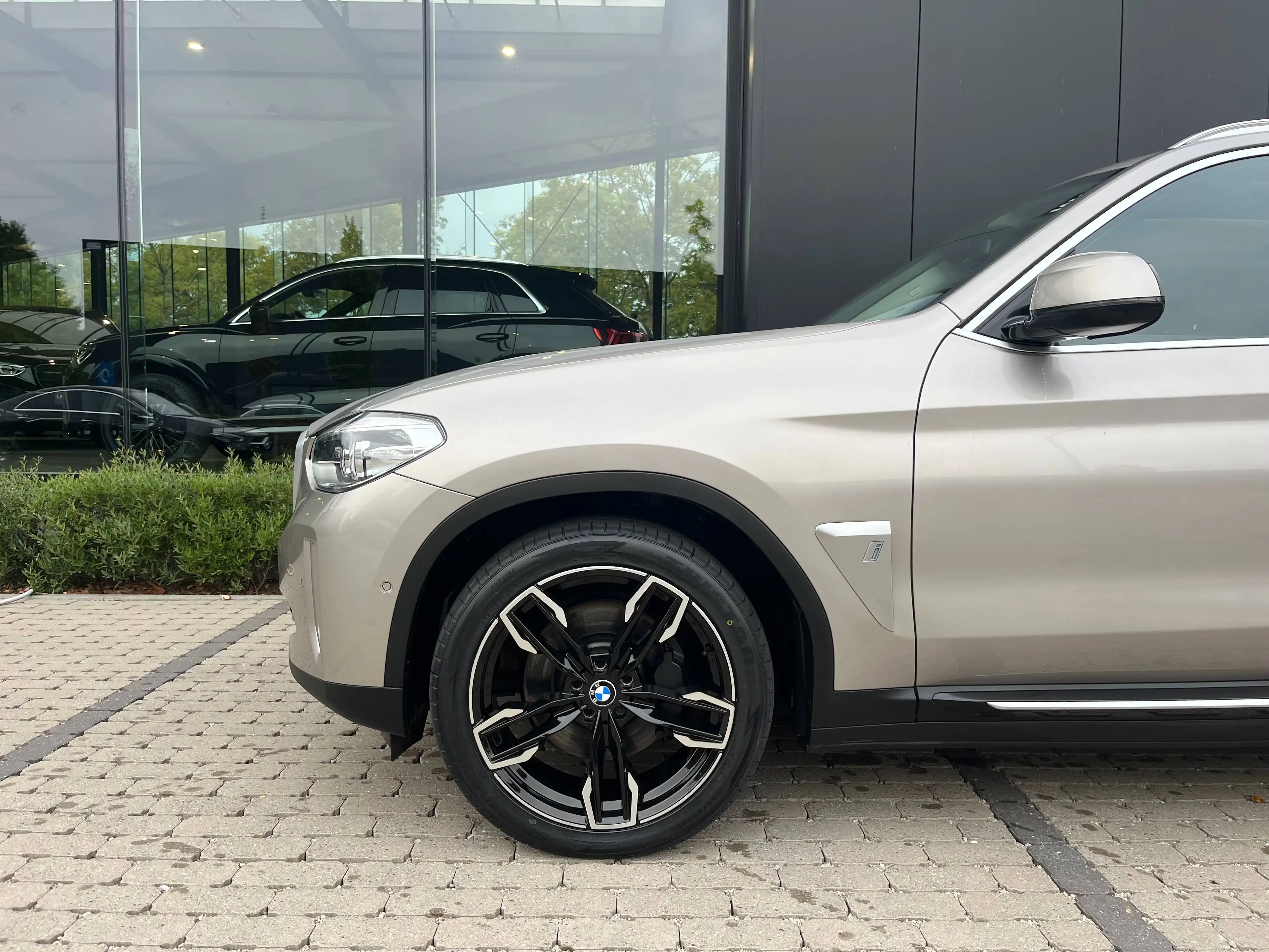 BMW iX3 iX3 74 kWh Panodak/Leder/Trekhaak/Camera/SOH98.89% — photo 3