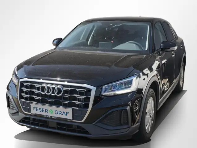Audi Q2 view 13