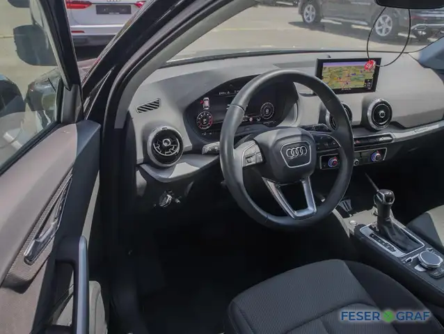 Audi Q2 view 12