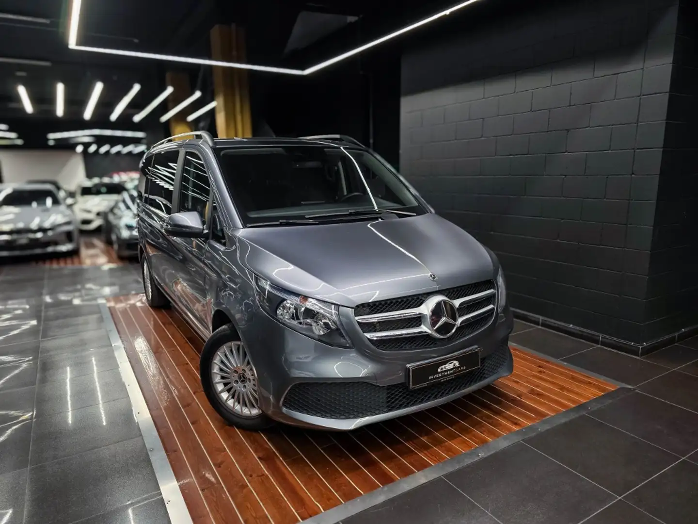 Mercedes-Benz V 250 250d Compacto Avantgarde Gris - 1