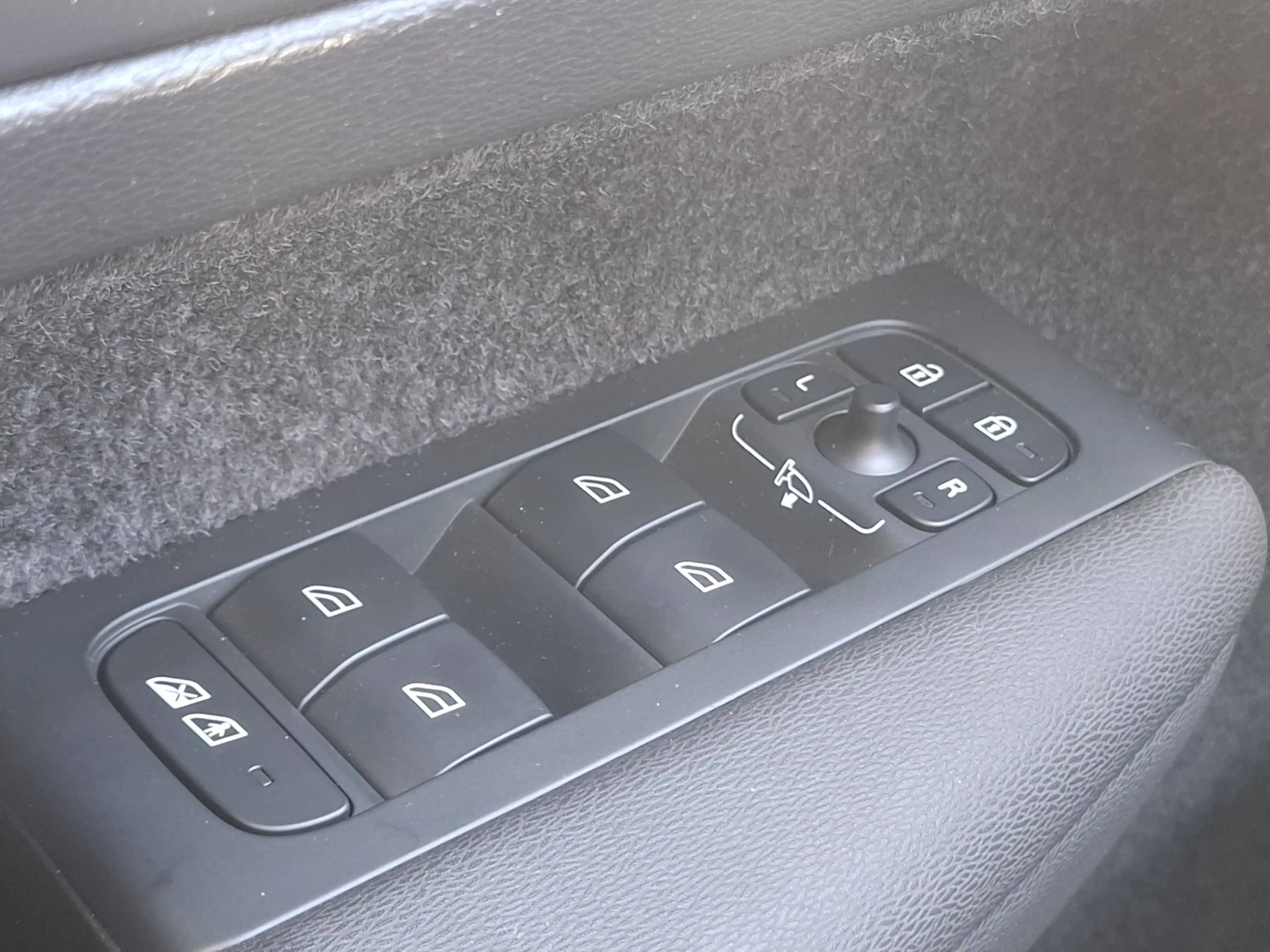 Volvo C40 Recharge Plus 69 kWh | Navigatie/Android/Apple Car — photo 31