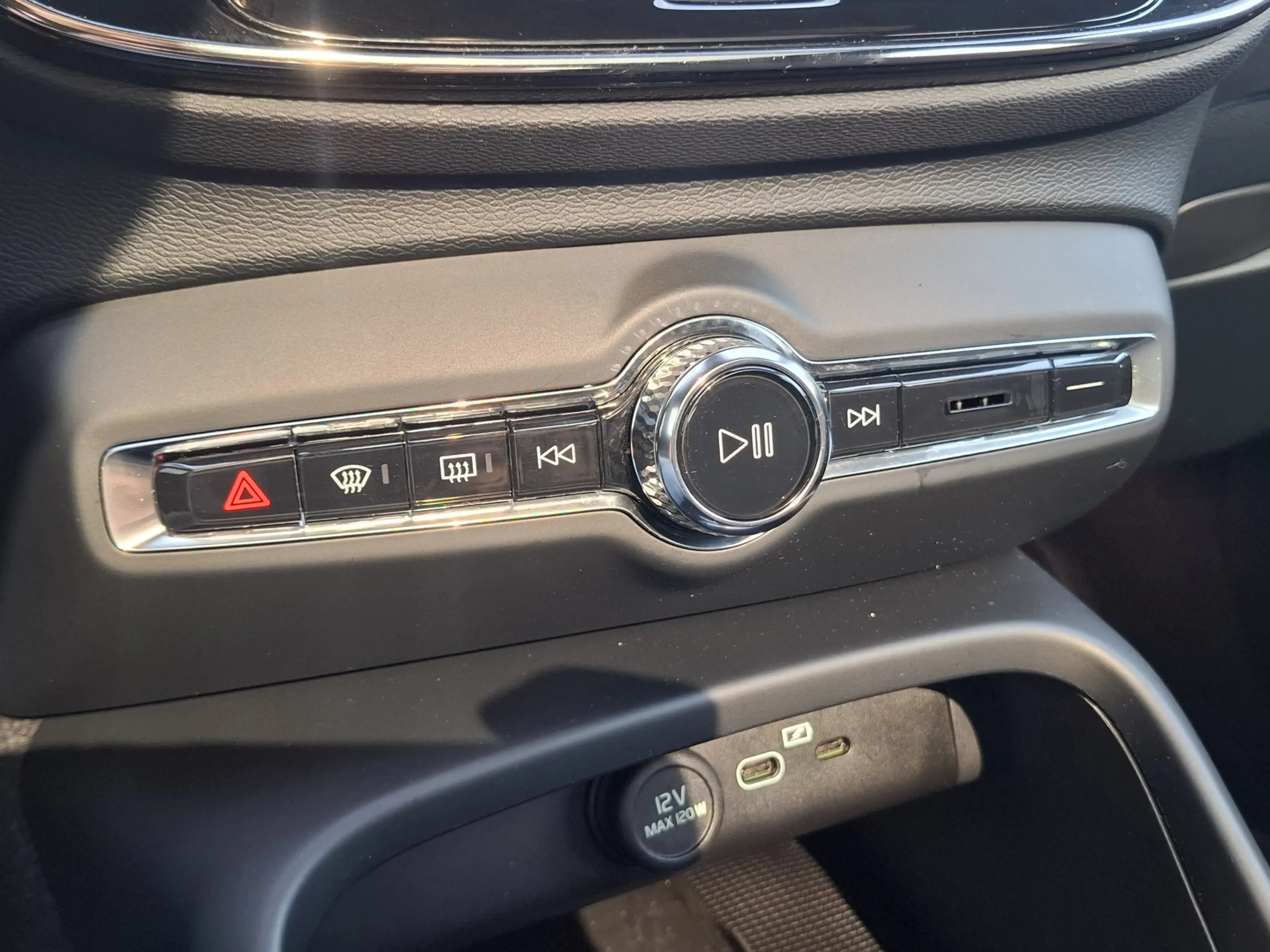 Volvo C40 Recharge Plus 69 kWh | Navigatie/Android/Apple Car — photo 32
