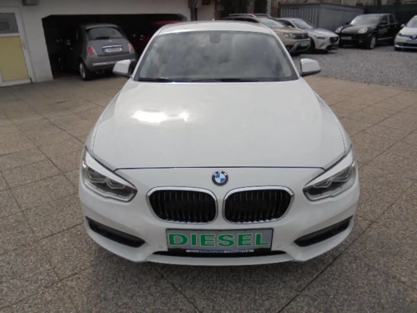 BMW 116 Advantage -- Ö-Paket Weiß - 2