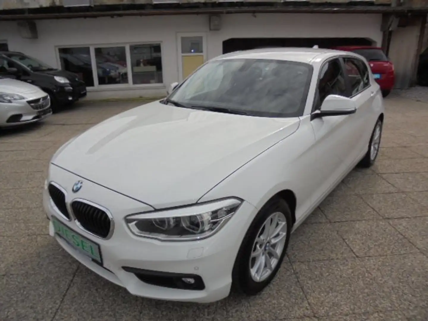 BMW 116 Advantage -- Ö-Paket Weiß - 1