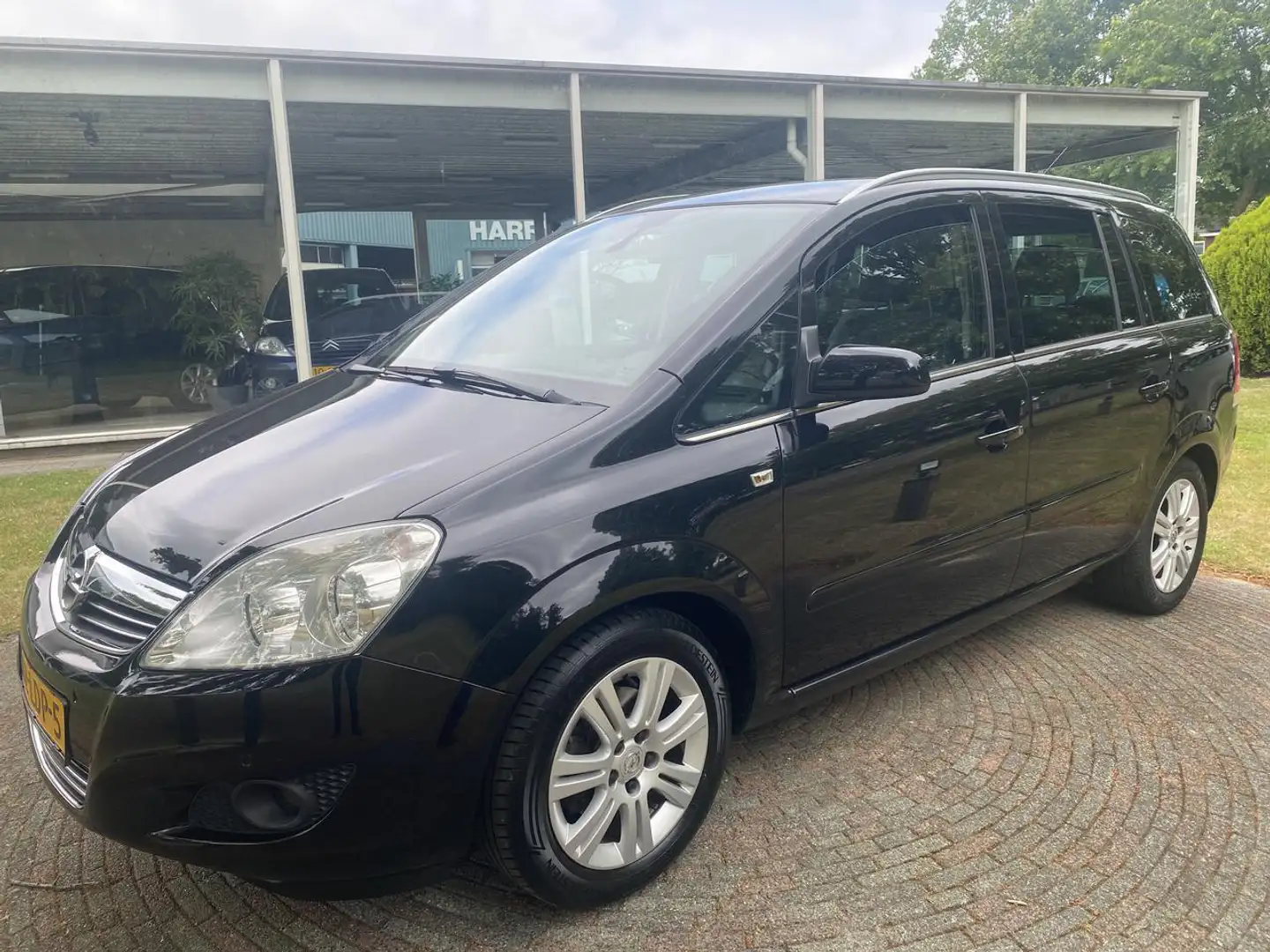 Opel Zafira ZAFIRA-B 1.6 COSMO 7 PERSOON / TREKHAAK/ NAVI Zwart - 1