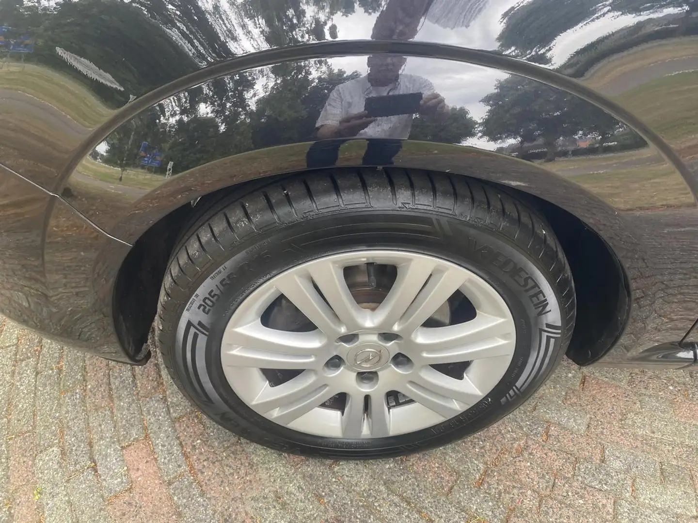Opel Zafira ZAFIRA-B 1.6 COSMO 7 PERSOON / TREKHAAK/ NAVI Zwart - 2
