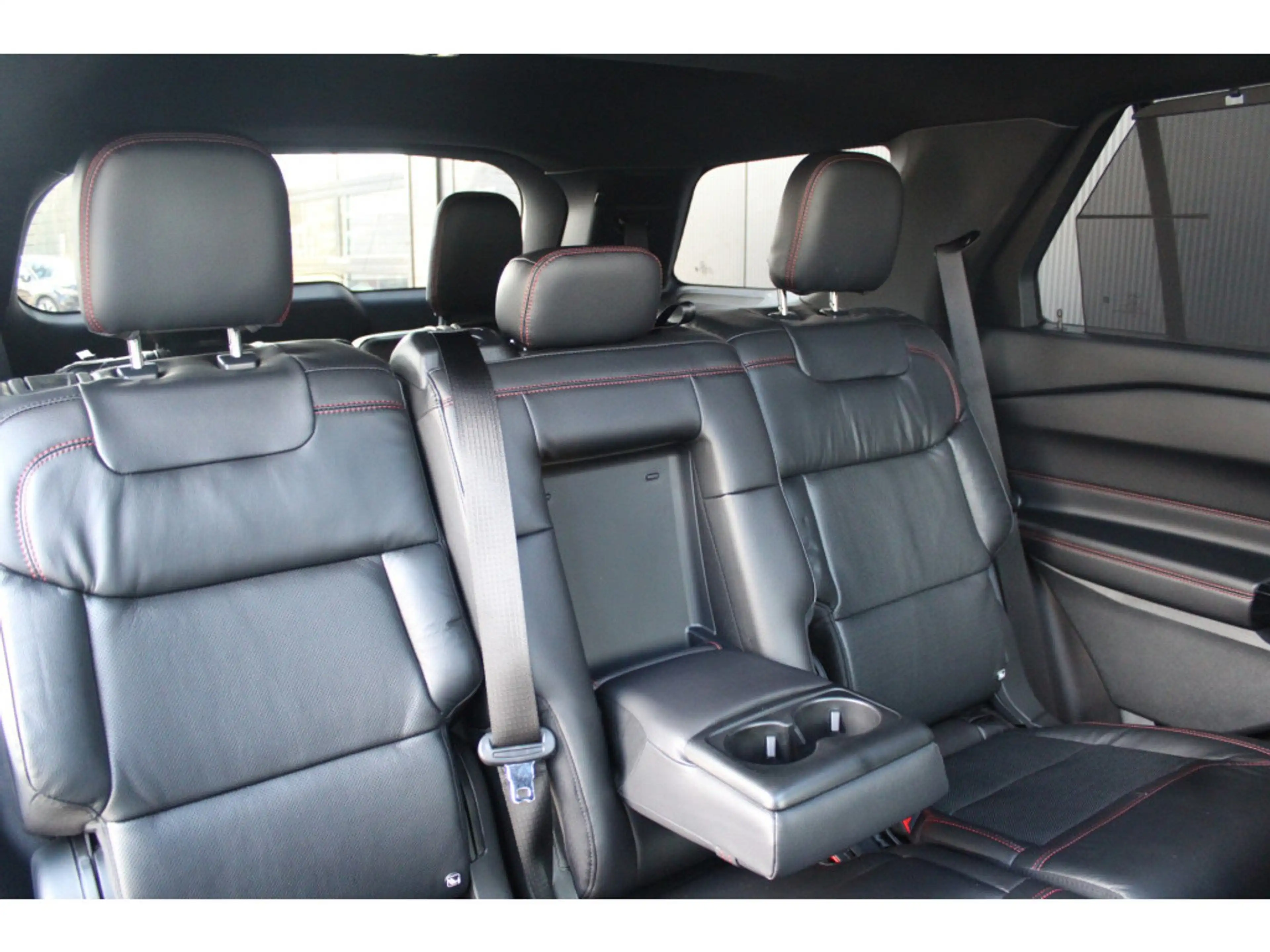 Ford Explorer 3.0 V6 EcoBoost PHEV ST-Line | BTW auto | Massage — photo 6