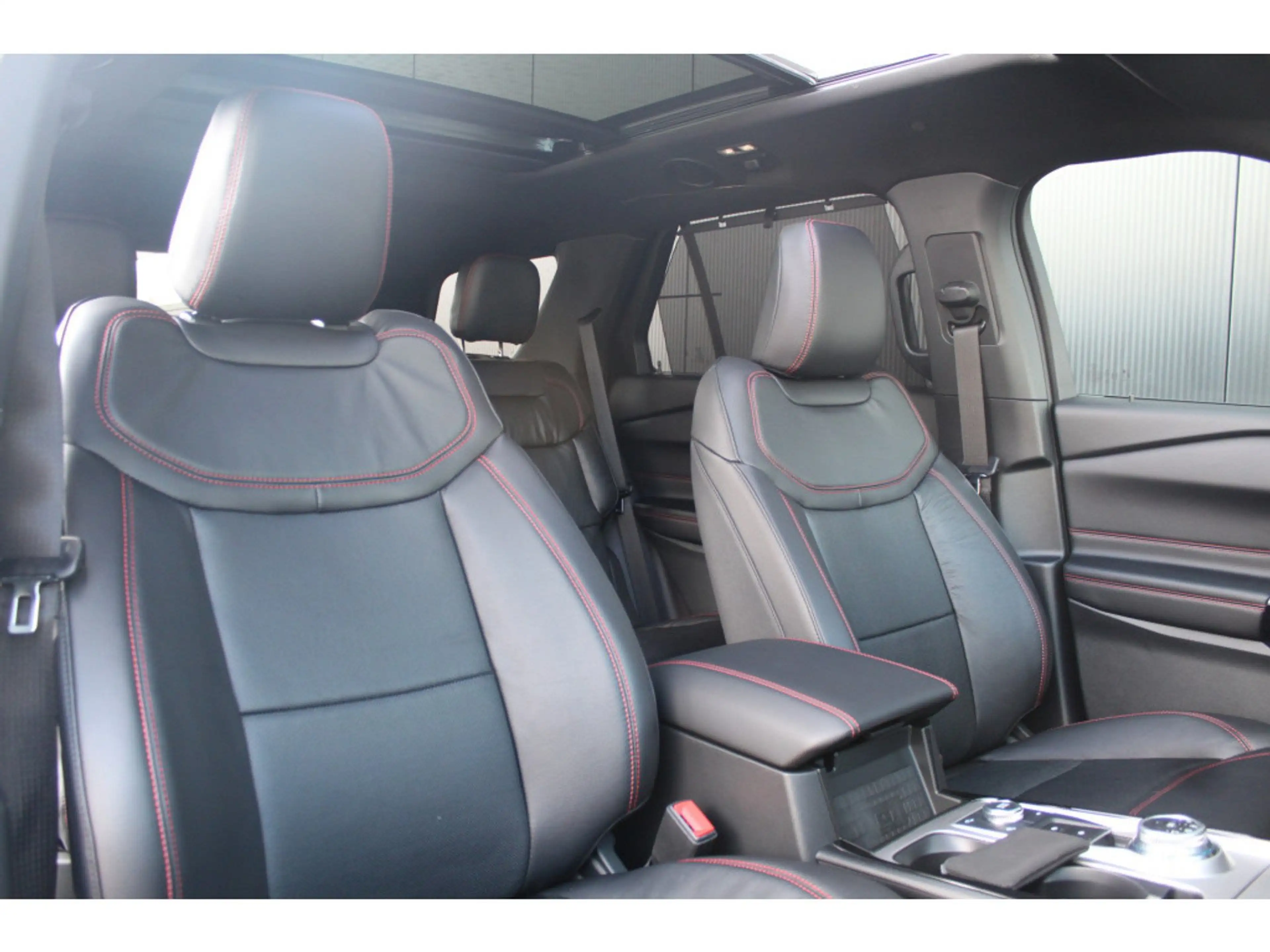 Ford Explorer 3.0 V6 EcoBoost PHEV ST-Line | BTW auto | Massage — photo 5