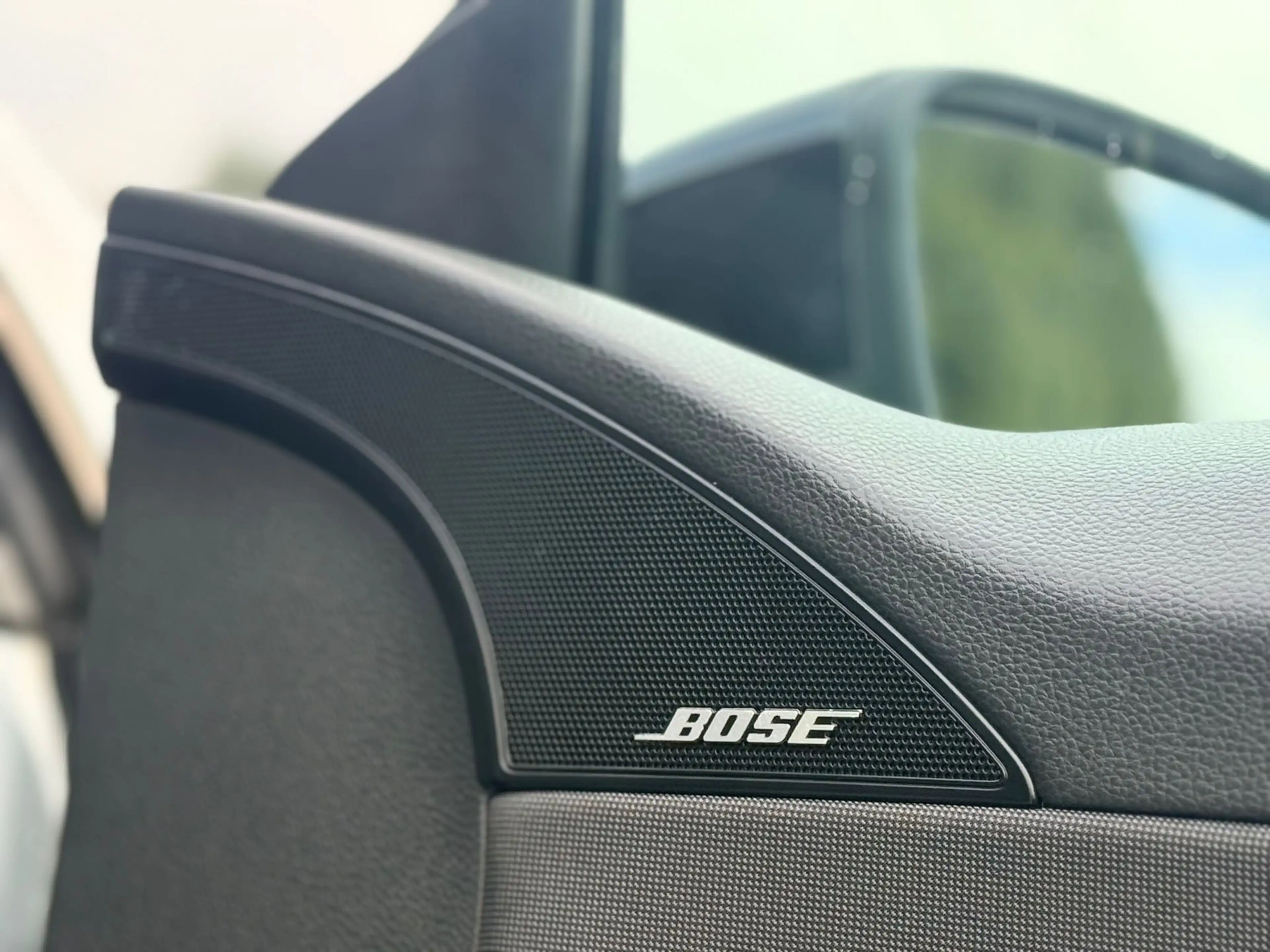 Volkswagen Scirocco 1.4 TSI 125Cv "WOLFSBURG EDITION" Bose Gps Caméra — photo 14