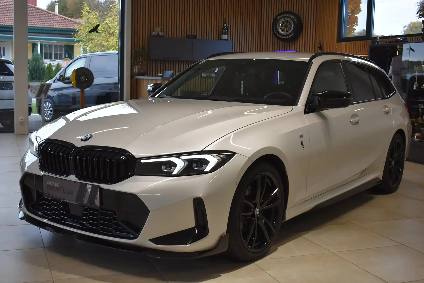 BMW 320 320 d xDrive ///M Sport //Performance Blanc - 1