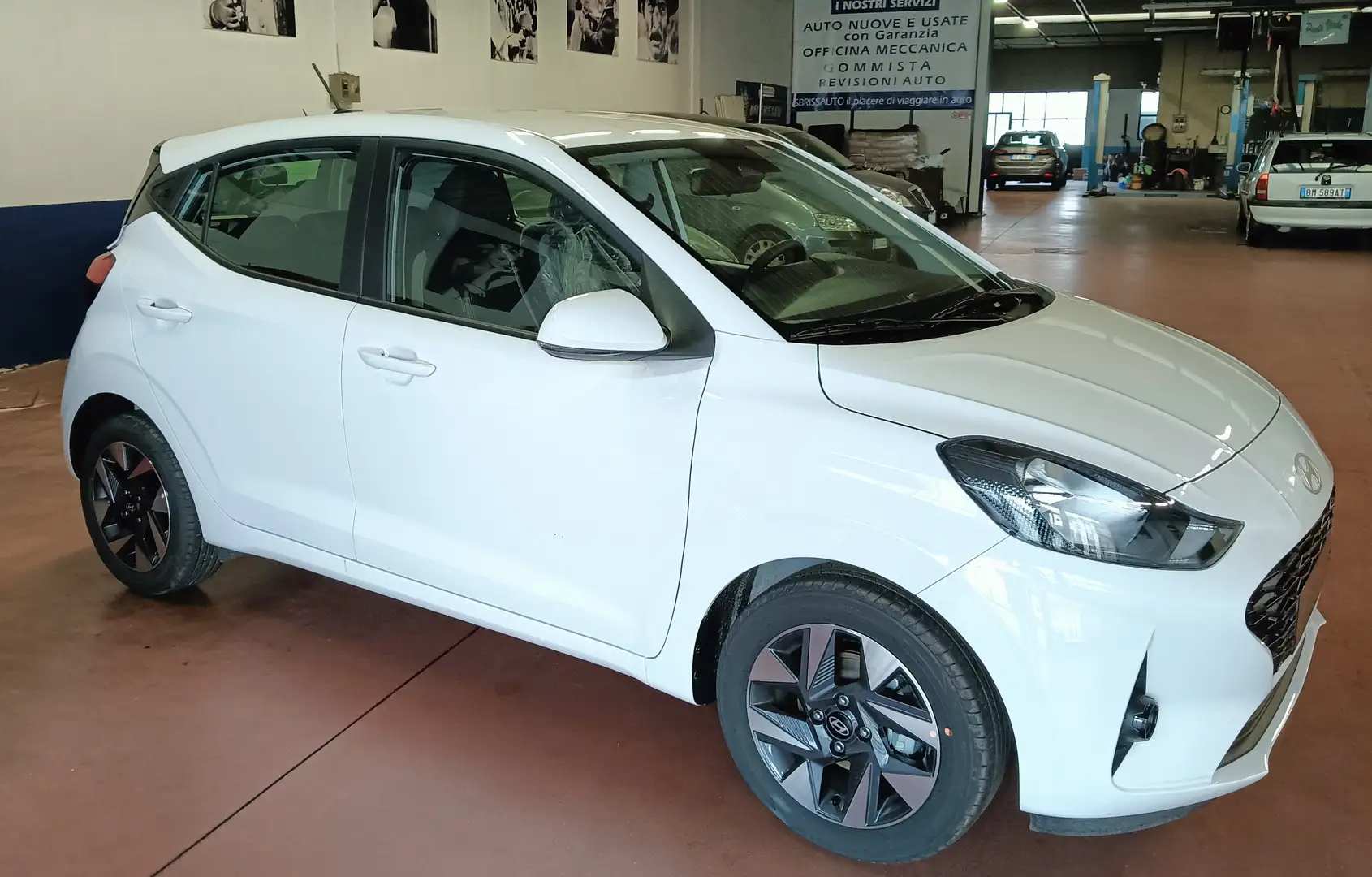 Hyundai i10 i10 1.0 mpi Connectline 63cv Bianco - 1