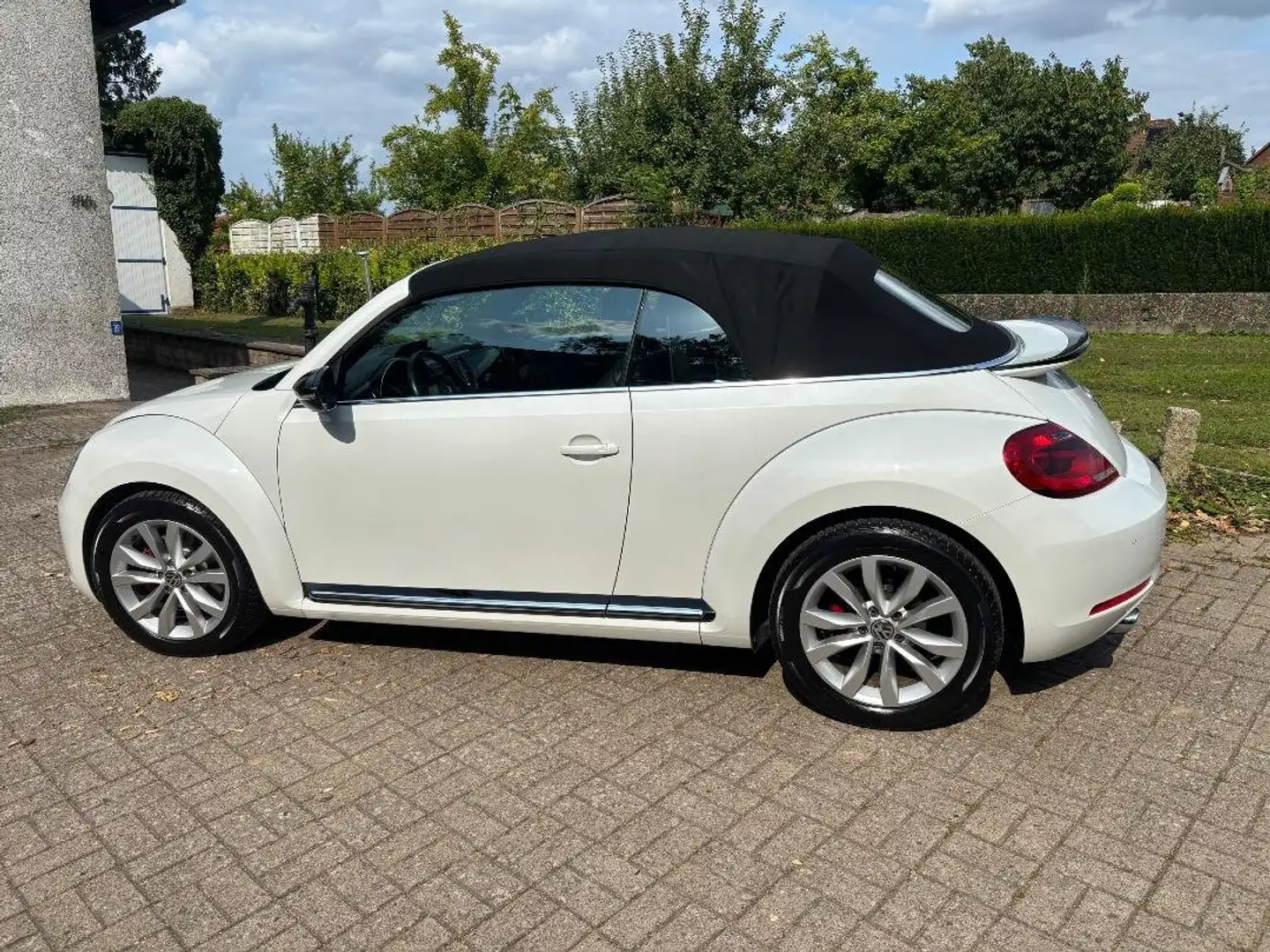 Volkswagen Beetle The Beetle Cabriolet 2.0 TSI DSG Exclusive Sport Biały - 1