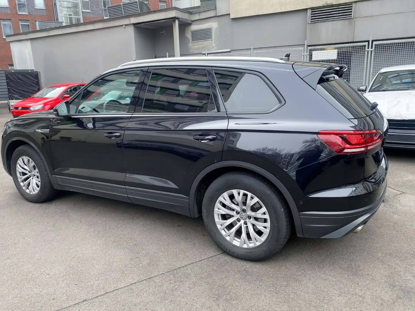 Volkswagen Touareg 3.0 TDI 4M LED/Luft/AHK/4xSitzh/ACC/TW/S Noir - 2
