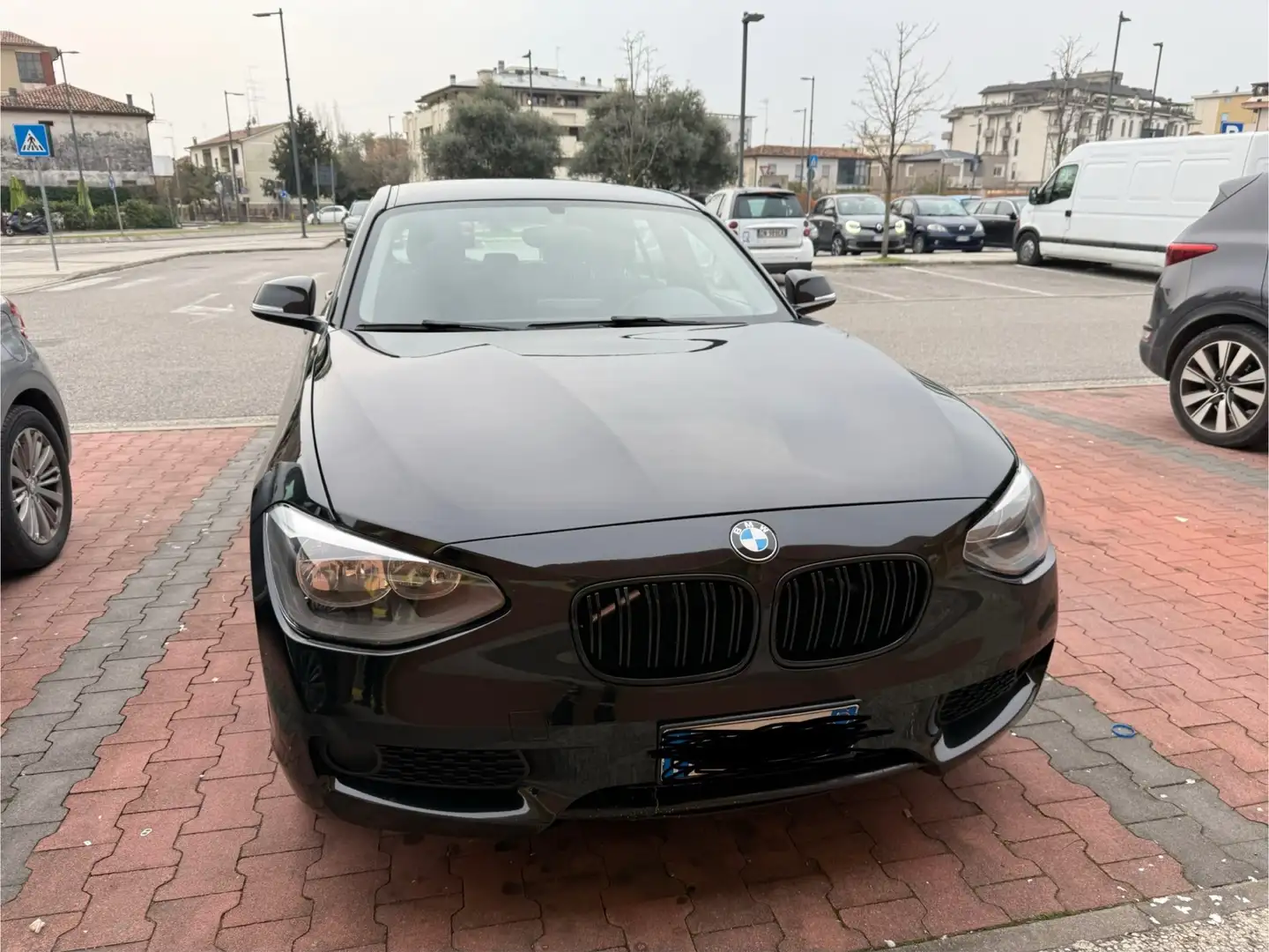 BMW 116 116d Sport Line - 1