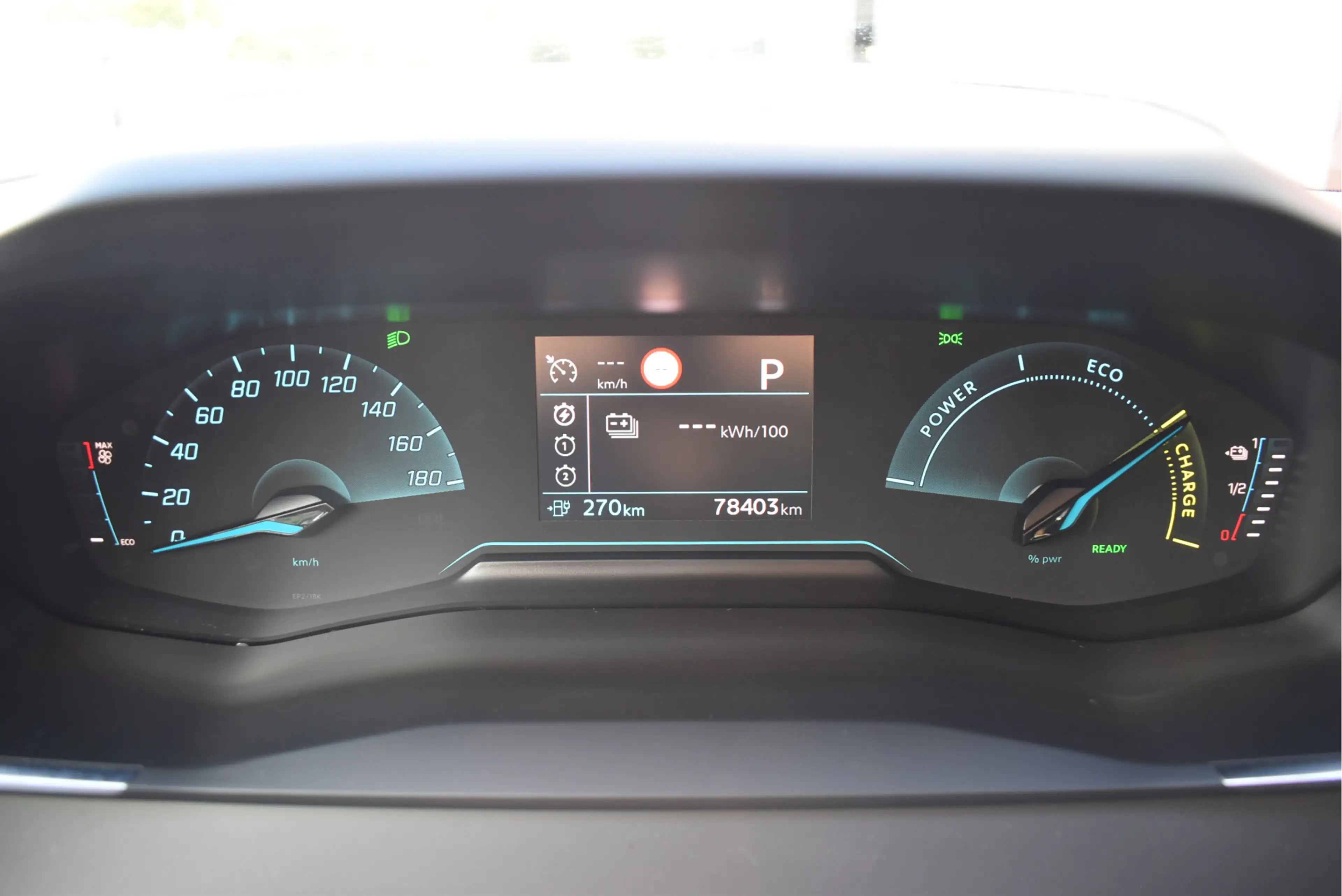 Peugeot e-208 EV Active 50 kWh Cruise control, Climate control, — photo 23