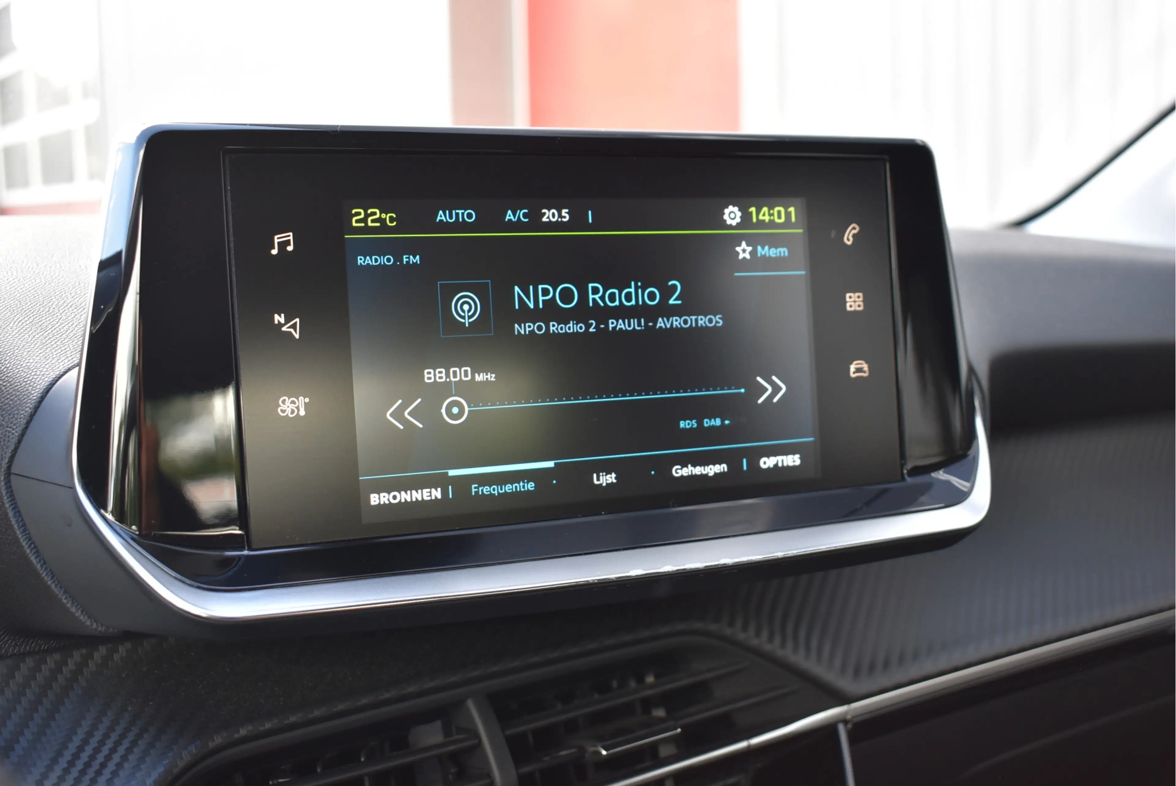 Peugeot e-208 EV Active 50 kWh Cruise control, Climate control, — photo 25