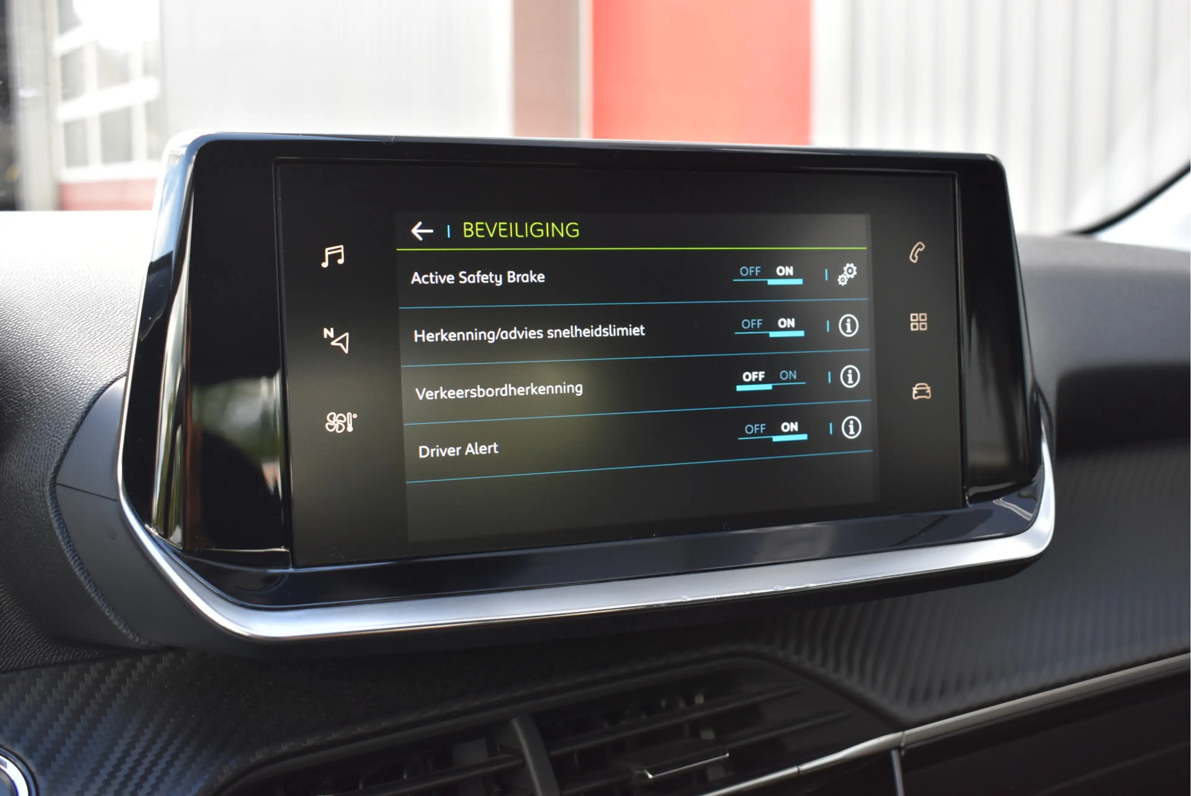 Peugeot e-208 EV Active 50 kWh Cruise control, Climate control, — photo 31