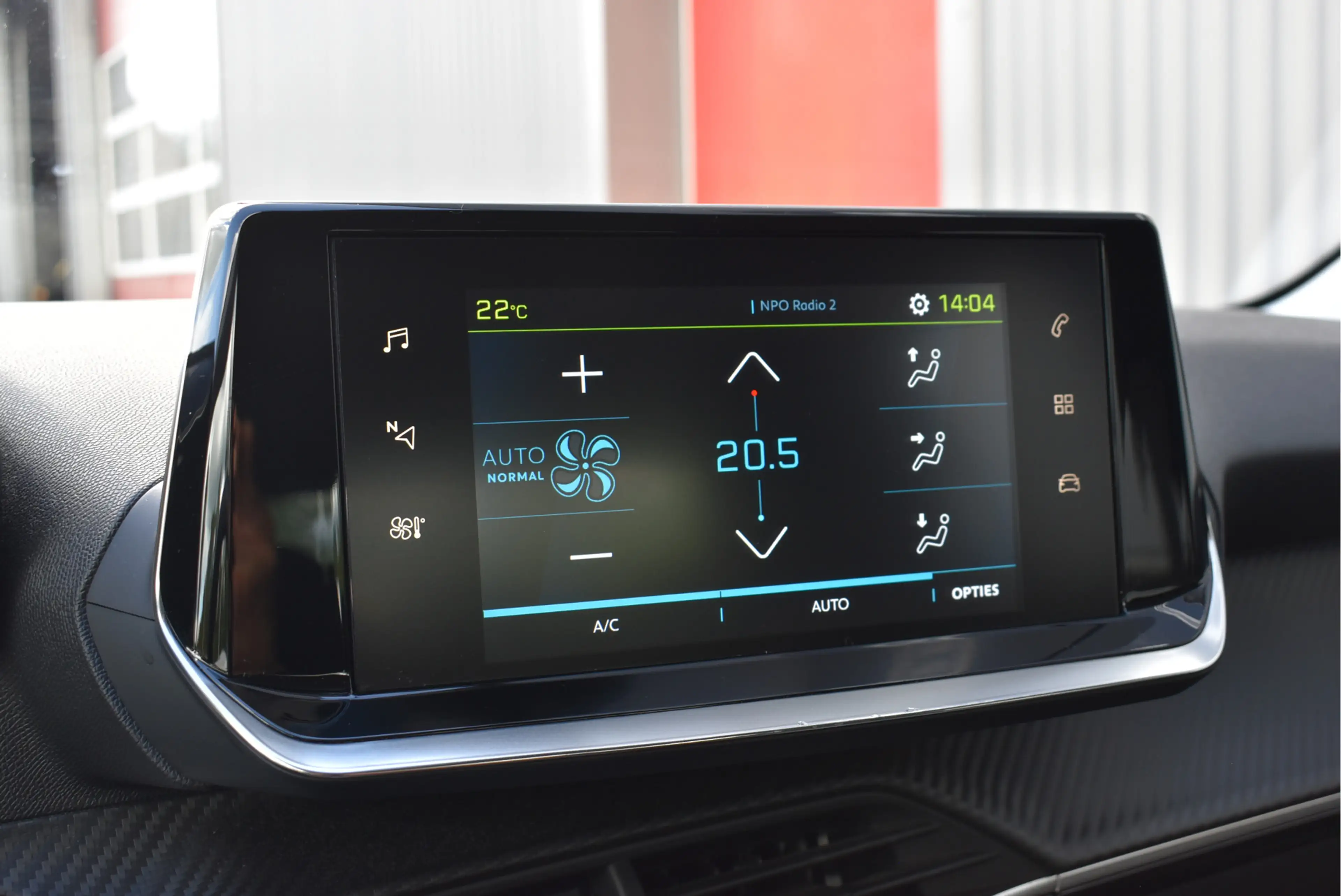 Peugeot e-208 EV Active 50 kWh Cruise control, Climate control, — photo 21