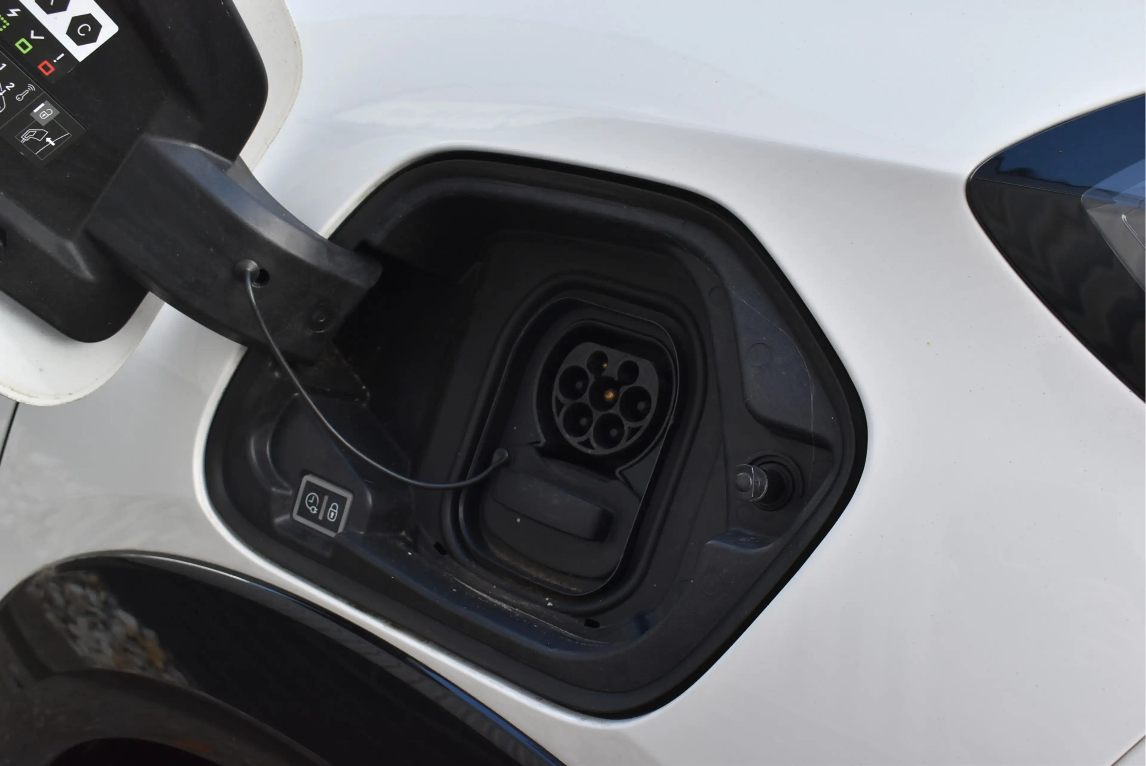 Peugeot e-208 EV Active 50 kWh Cruise control, Climate control, — photo 19