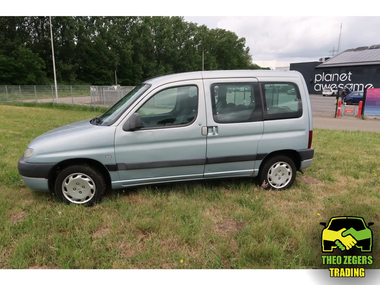Peugeot Partner 1.4 Combispace BENZINE Gris - 1