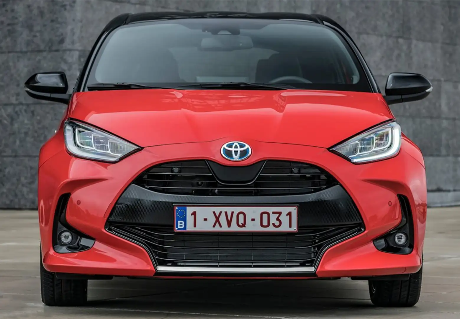 Toyota Yaris 120H 1.5 GR Sport Plus - 1