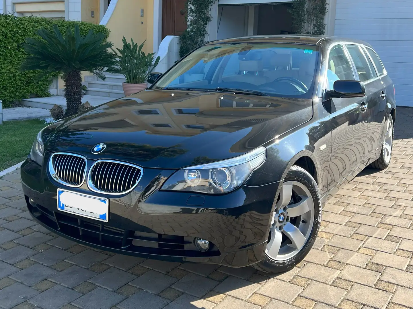 BMW 530 Serie 5 E61 2003 Touring 530d Touring Futura 231cv Fekete - 1