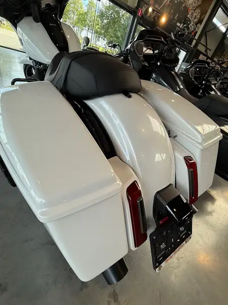 Harley-Davidson Street Glide - foto 3