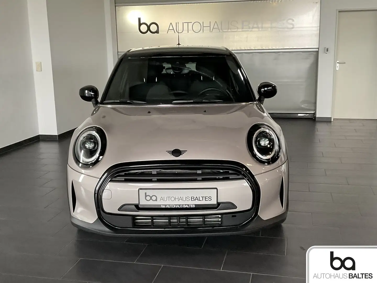 MINI Cooper Cooper Classic 5trg LED/Navi/Multi/Driv/KAM/SH Grau - 2