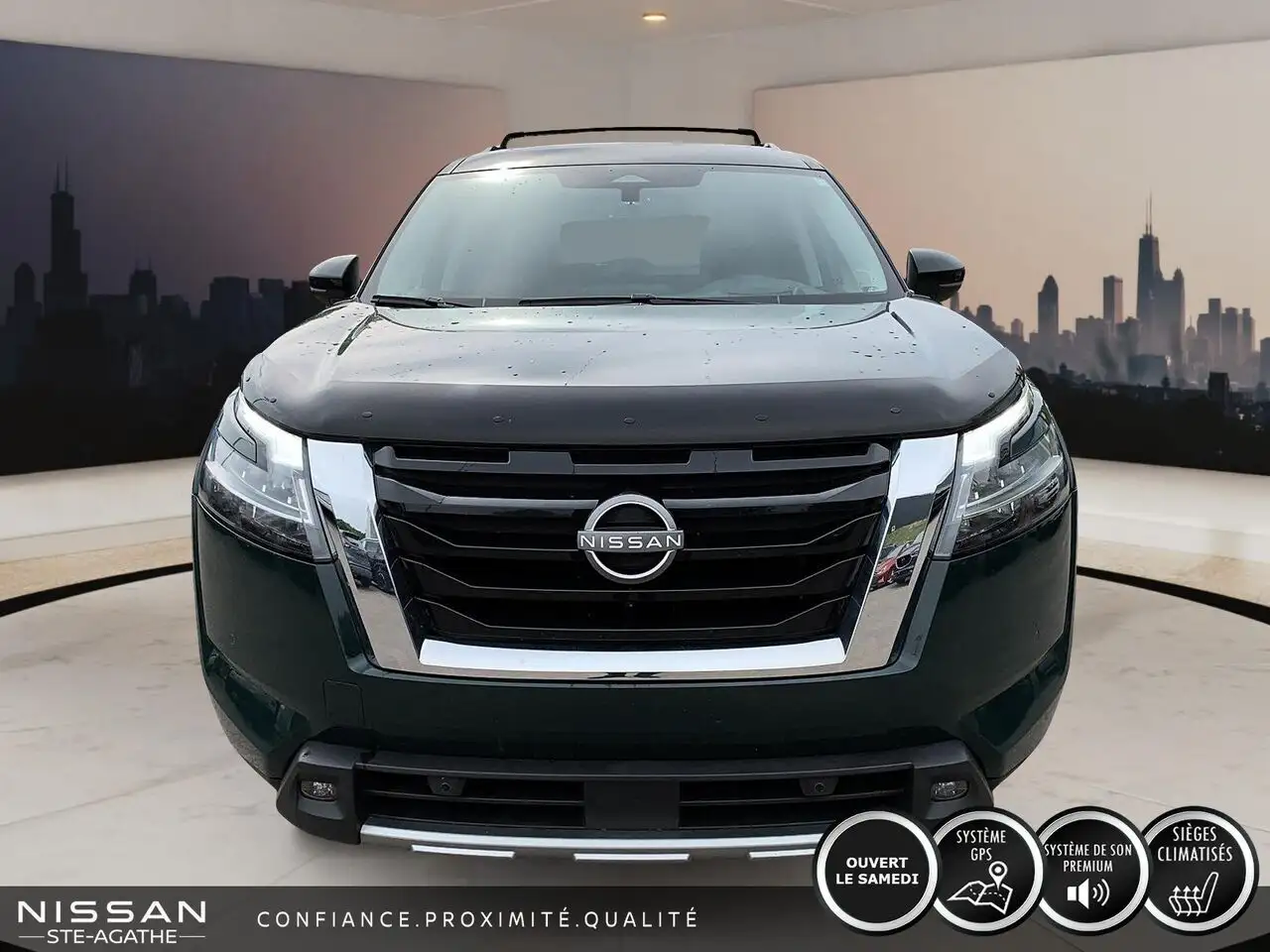 Nissan Pathfinder снимка Nissan Pathfinder