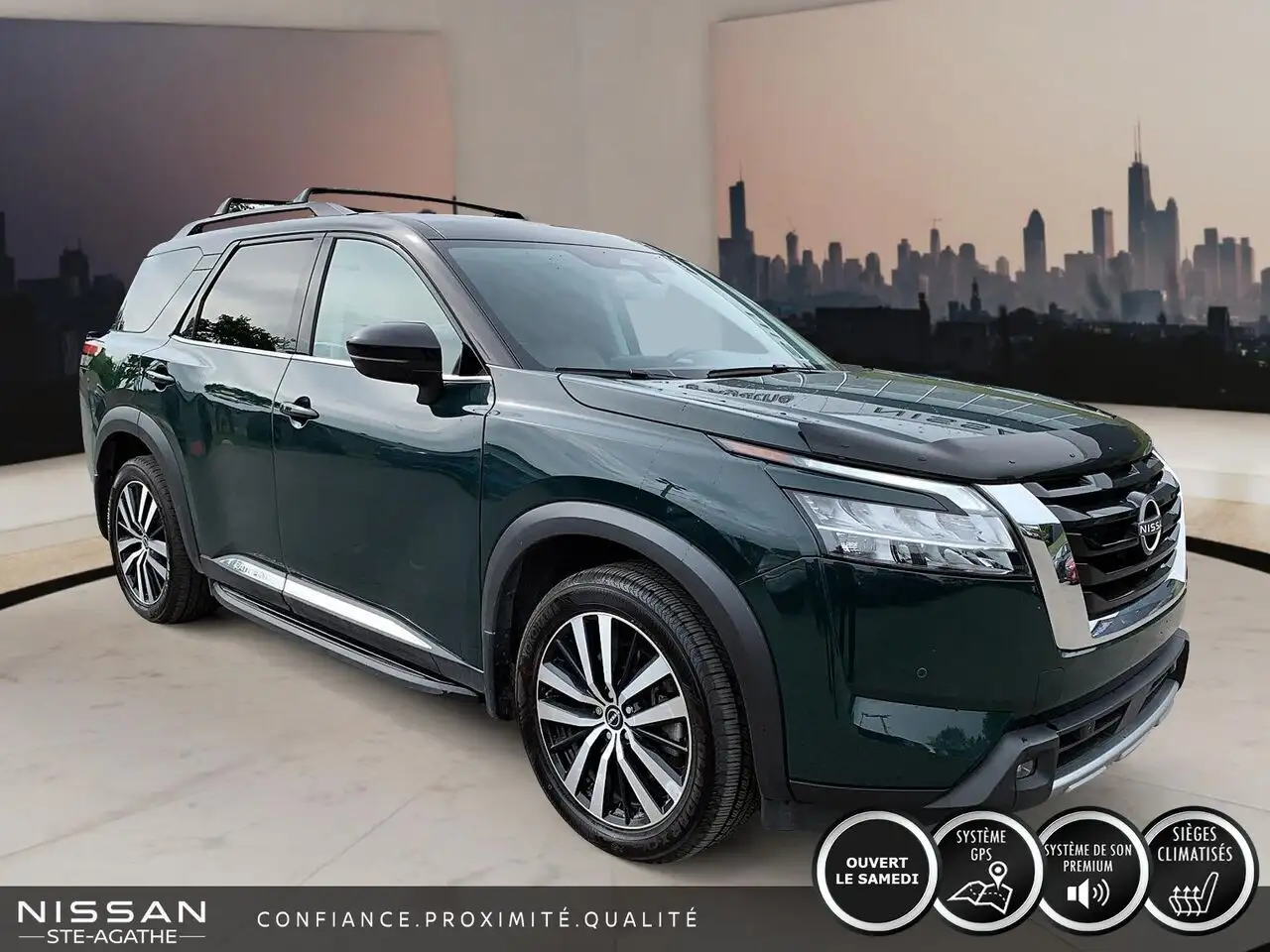 Nissan Pathfinder снимка Nissan Pathfinder