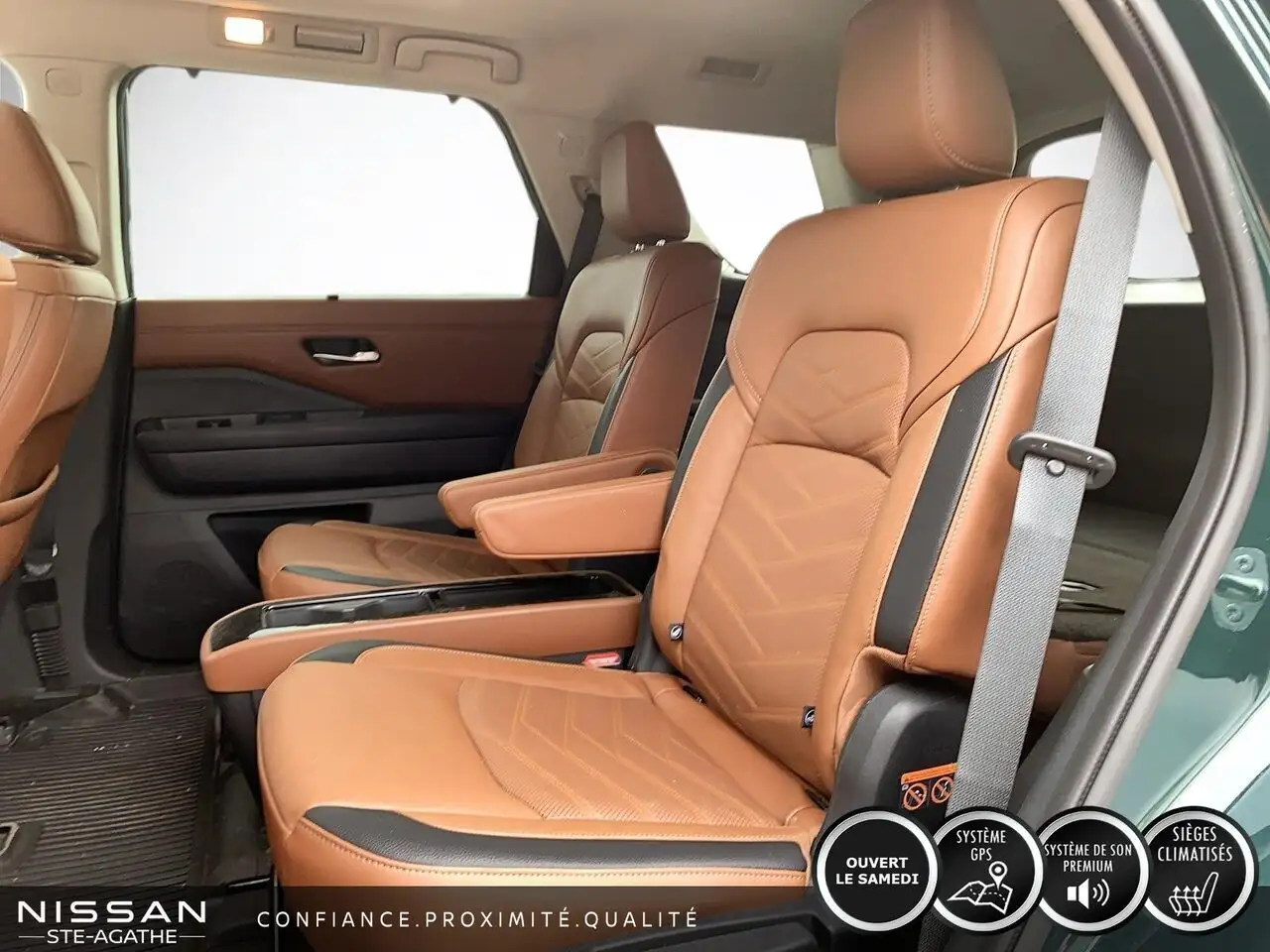 Nissan Pathfinder снимка Nissan Pathfinder