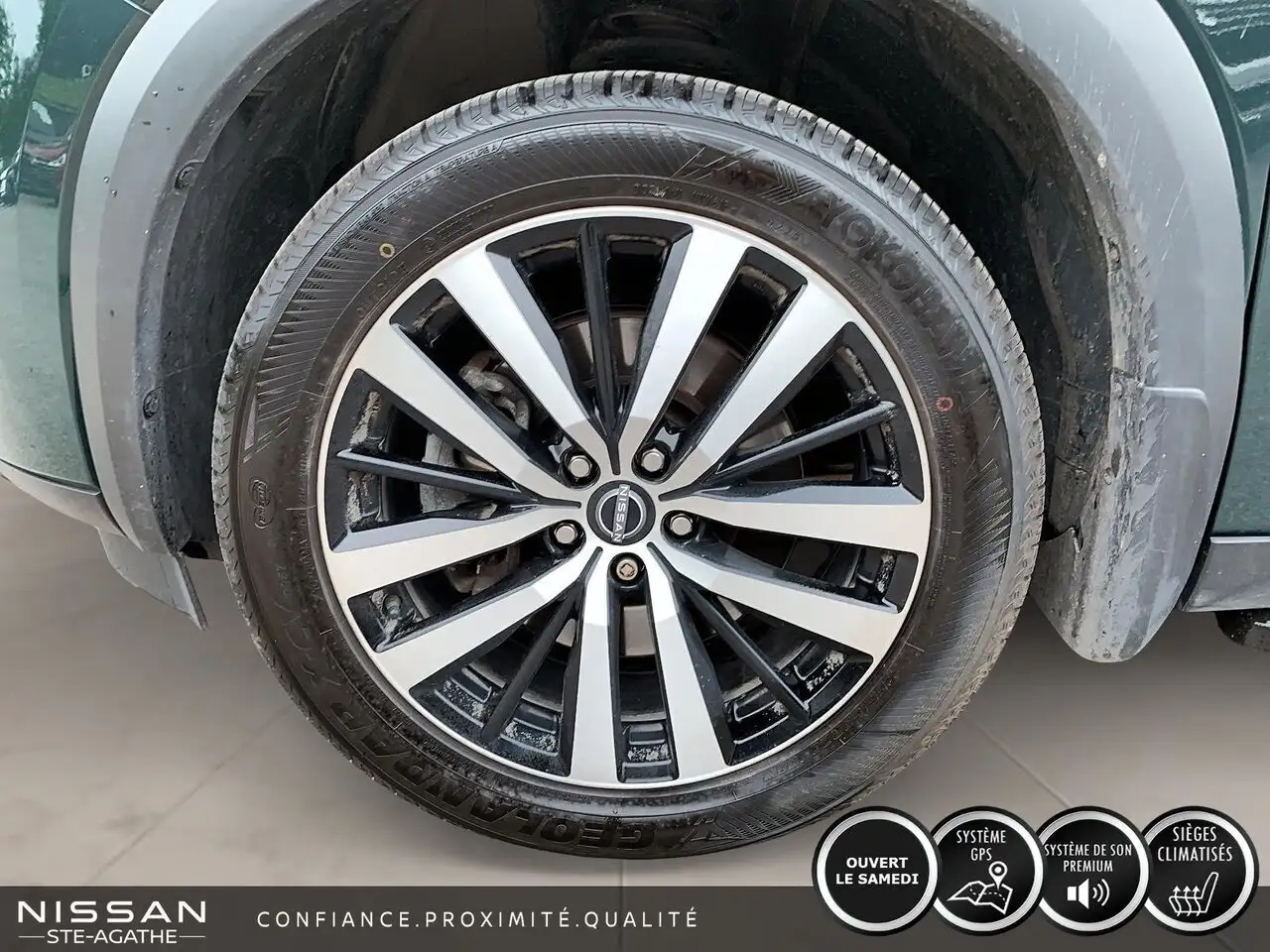 Nissan Pathfinder снимка Nissan Pathfinder
